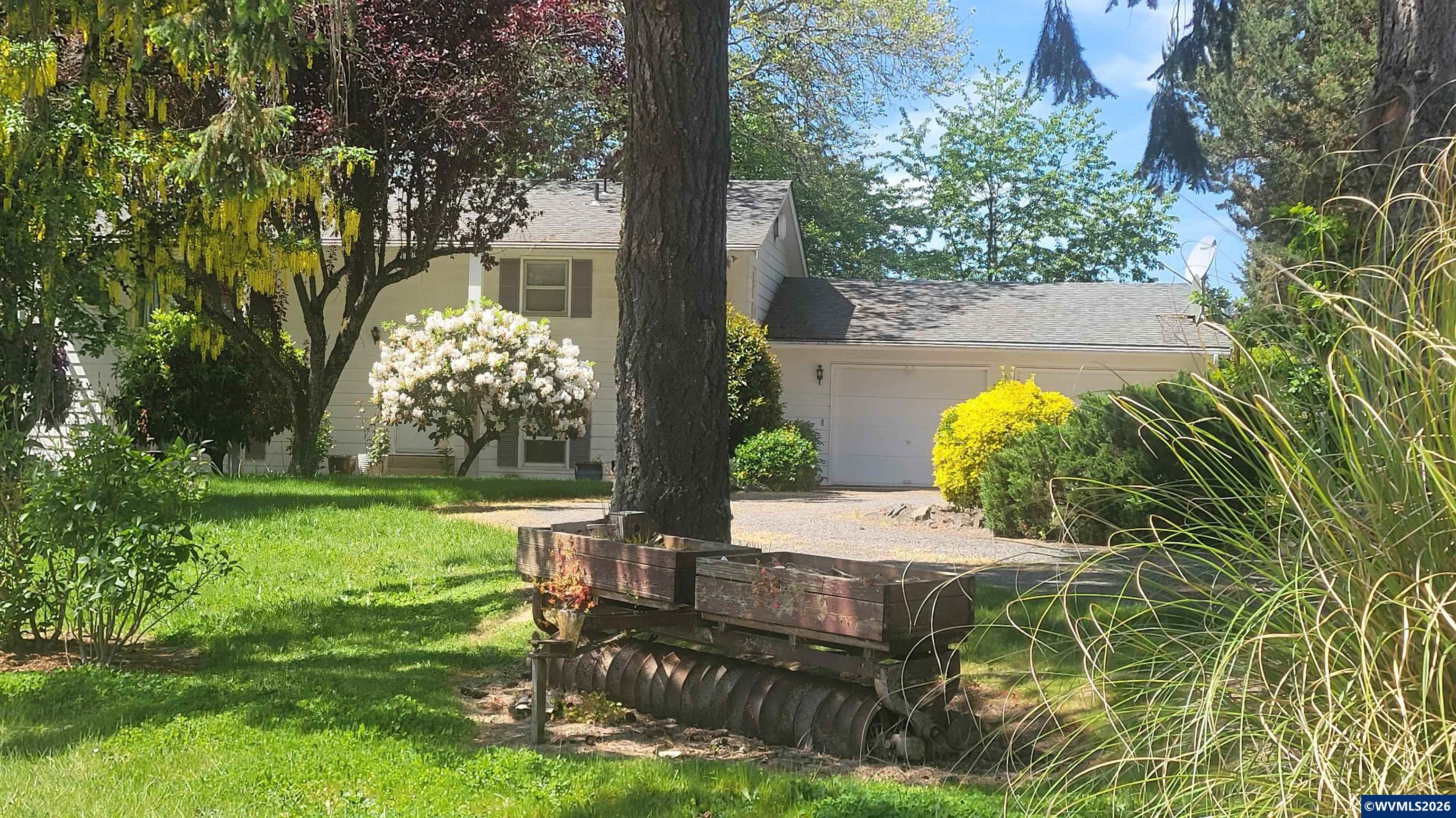 16765 NE Kings Grade