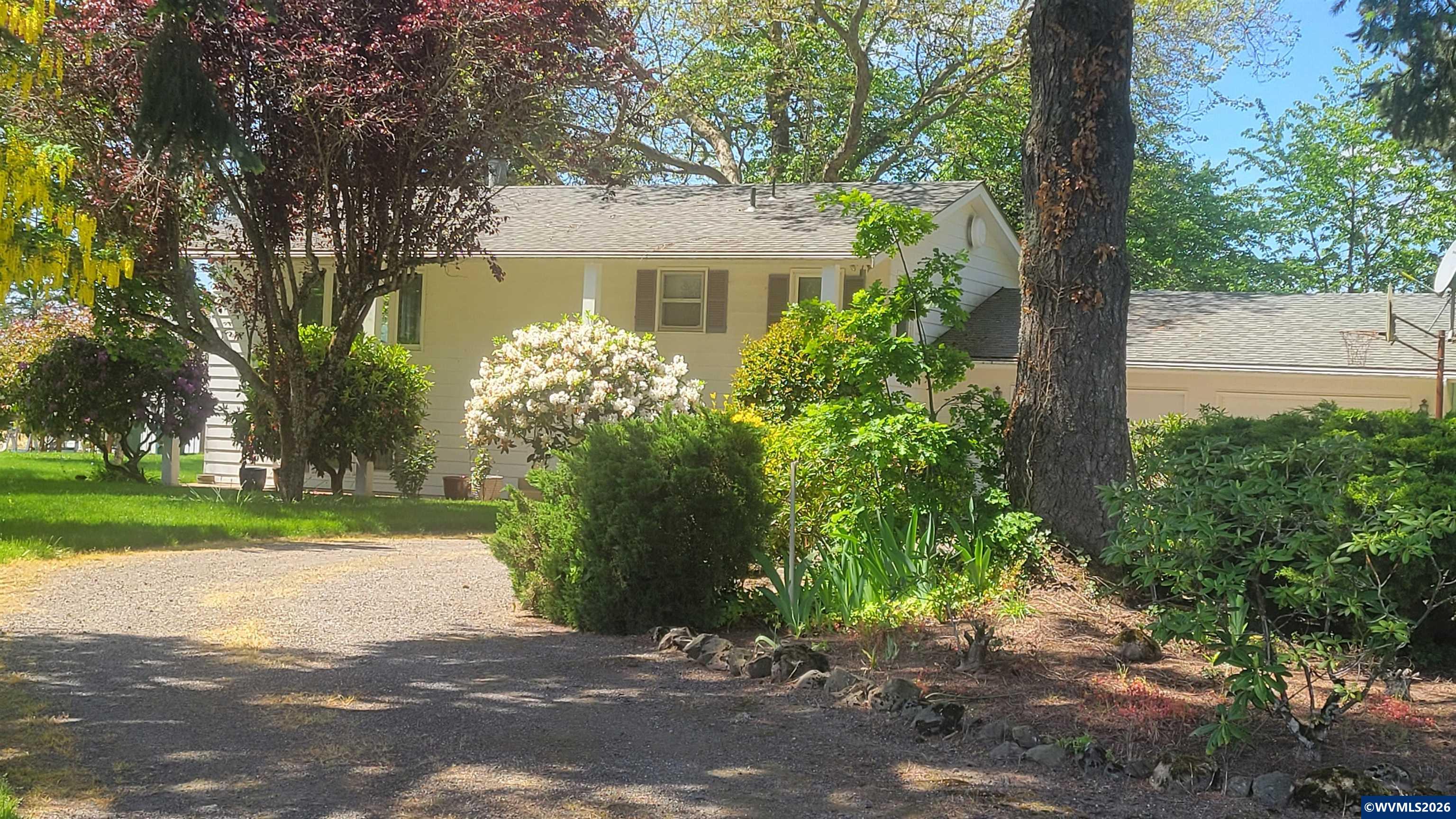 16765 NE Kings Grade