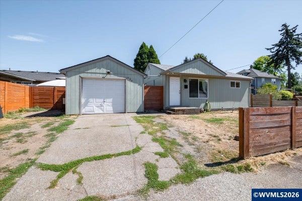 690 24TH ST SE, SALEM, OR 97301 - Image 3a370c2aa492ee594916e15cf1418cb3/3908963947