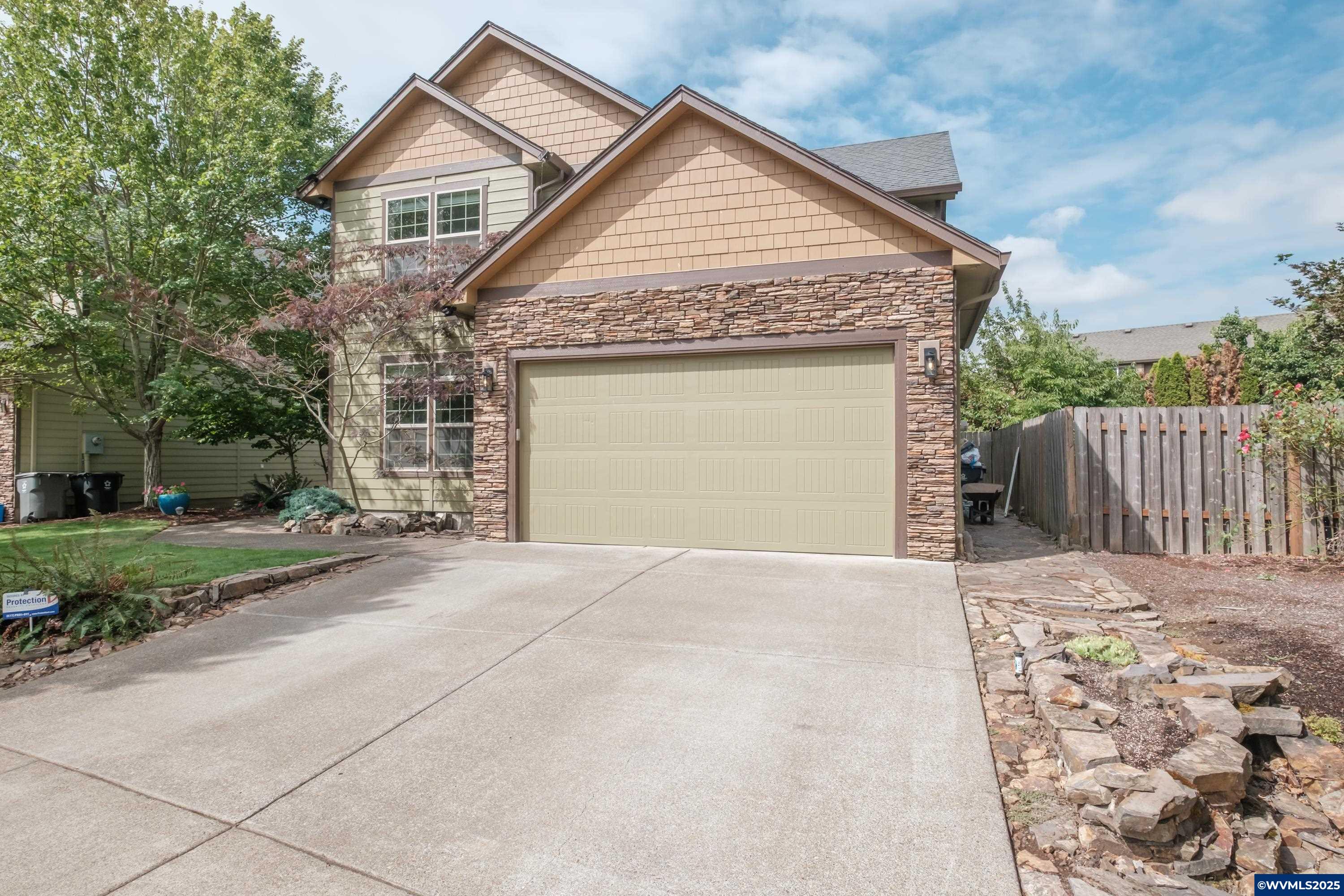2380 Mountain River Dr