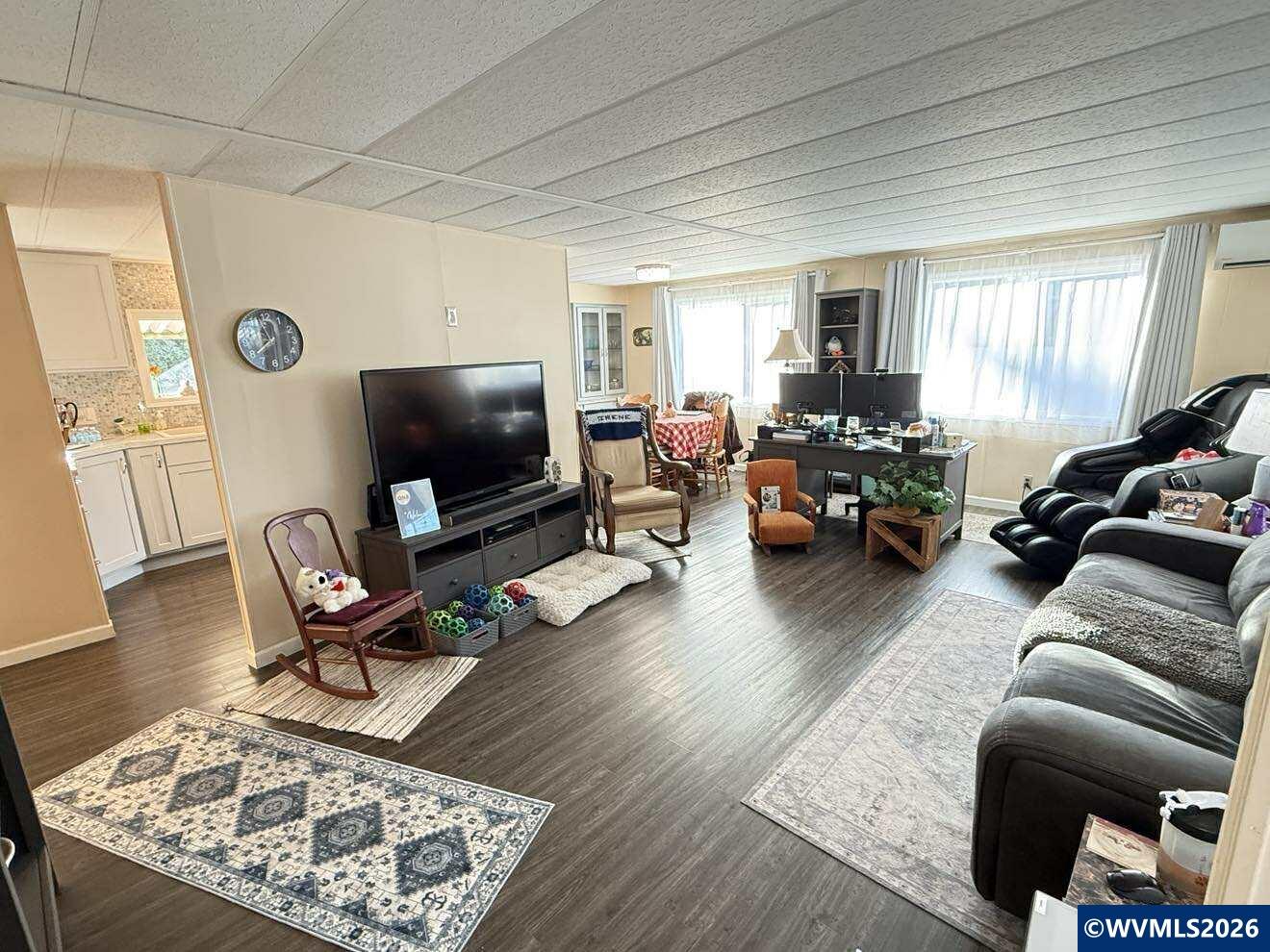 2232 42nd (#205) Av SE