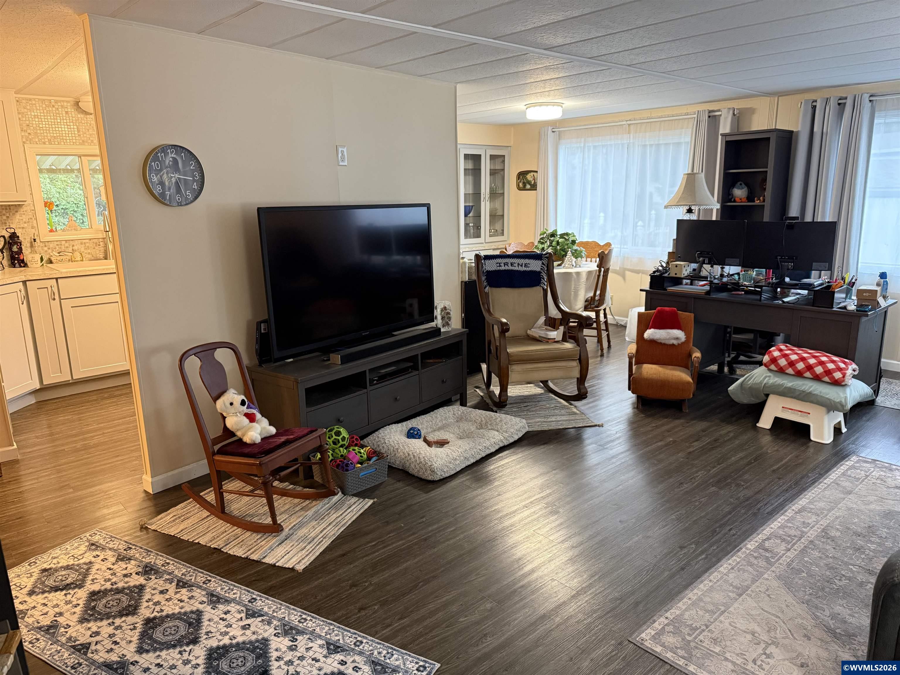 2232 42nd (#205) Av SE