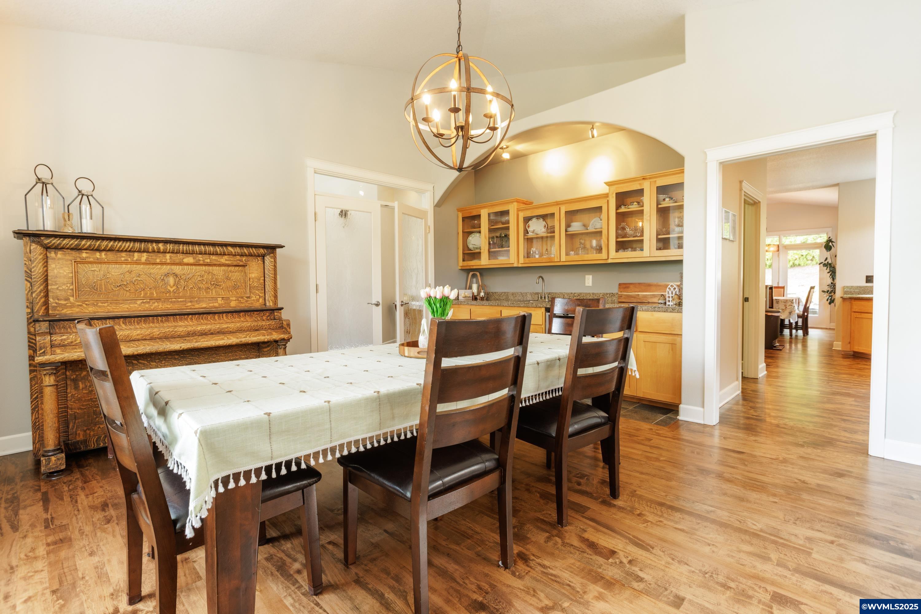 Salem, Oregon 97304, United States, 3 Bedrooms Bedrooms, ,3 BathroomsBathrooms,Residential,Active,116464