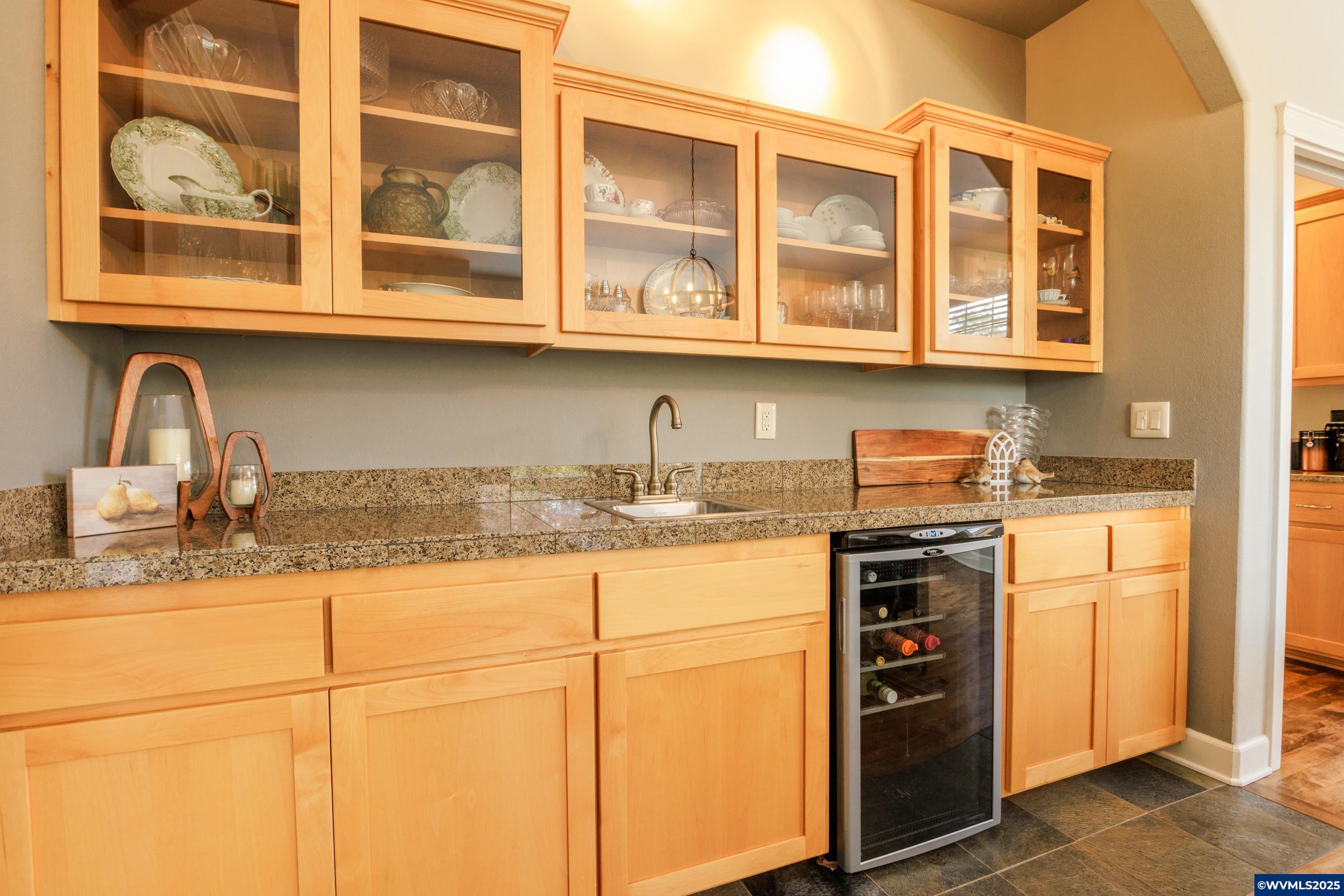 Salem, Oregon 97304, United States, 3 Bedrooms Bedrooms, ,3 BathroomsBathrooms,Residential,Active,116464