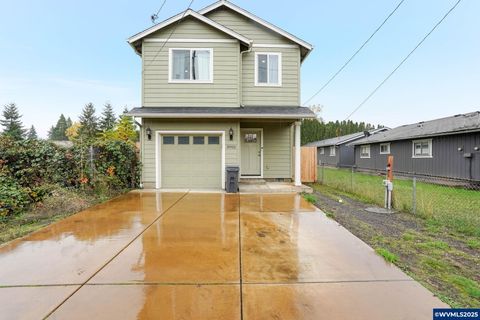 3902 Hawthorne Av NE Salem OR 97301