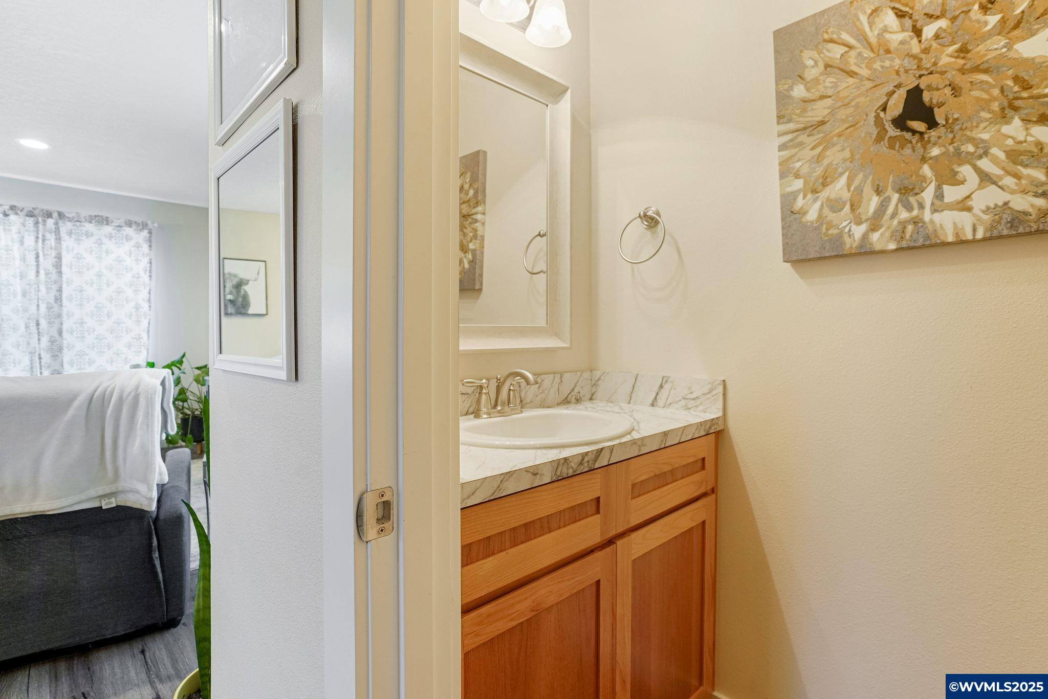 3902 Hawthorne Av NE