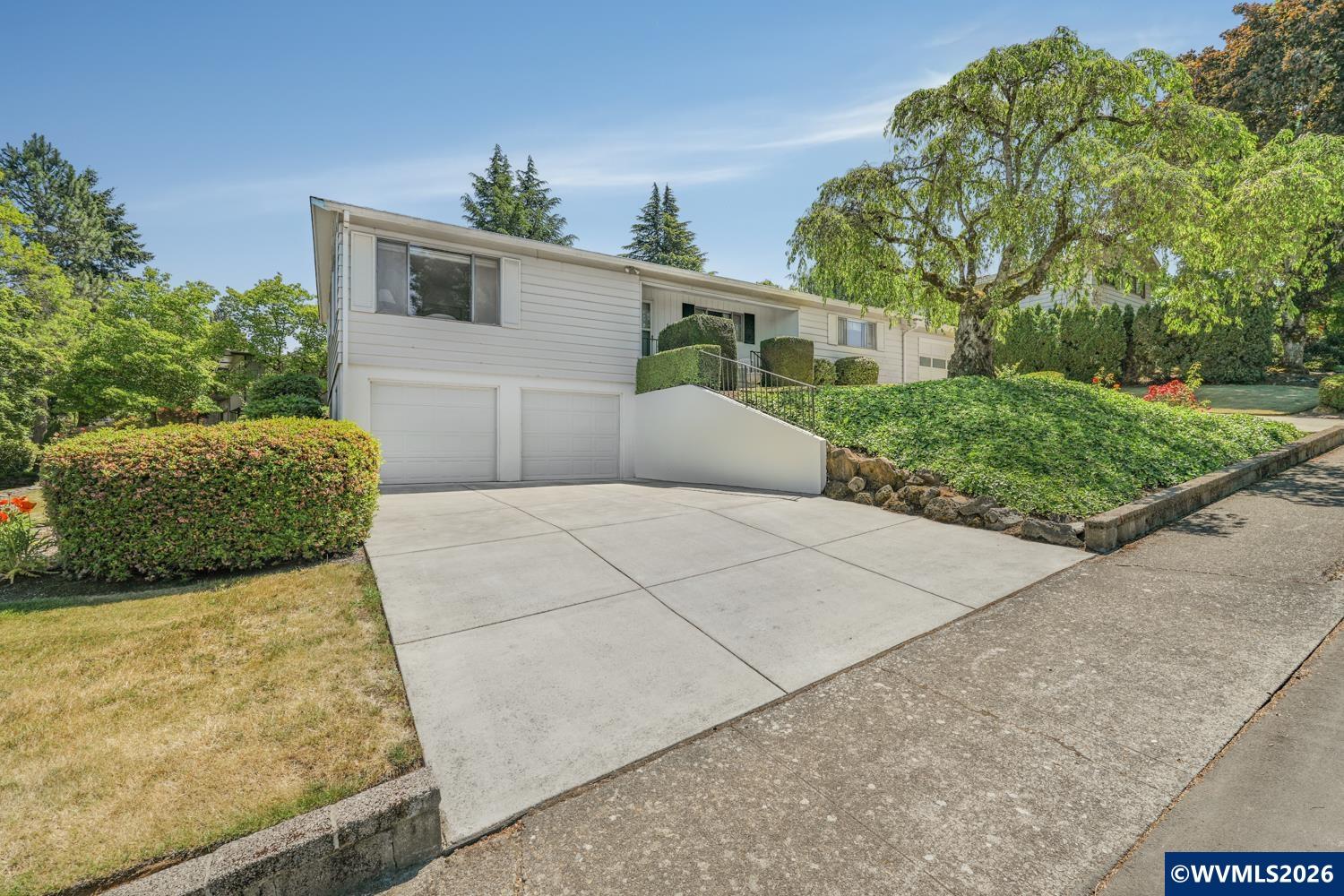 4820 Jones Rd SE