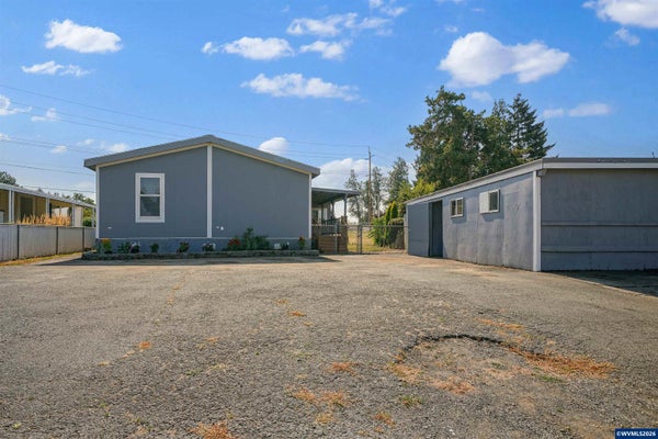 2868 TIDE CT NE, SALEM, OR 97305 - Image 43caacf4fa21fdd56b205019d282cead/2991838865