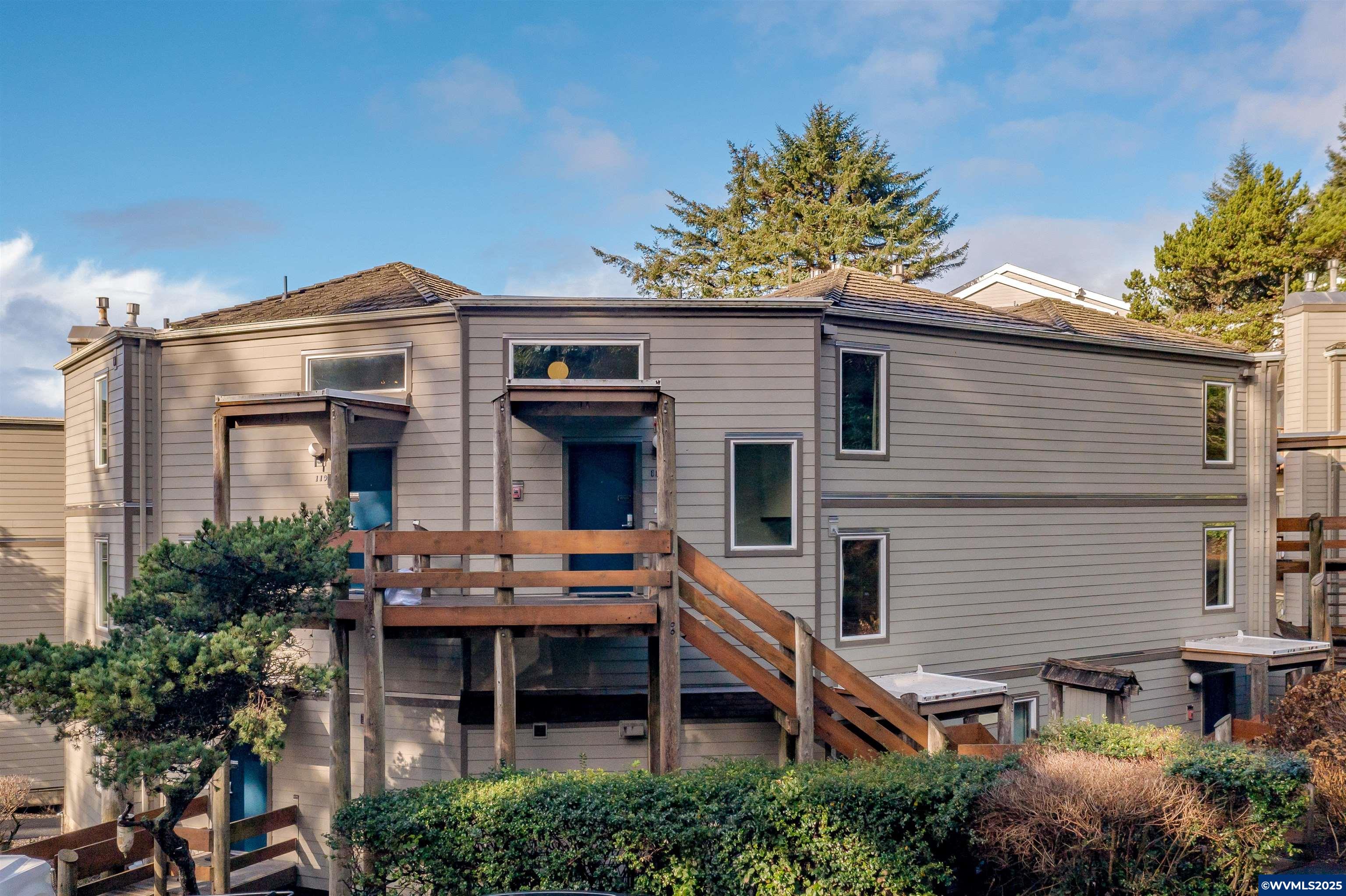 3641 NW Oceanview #117 Dr