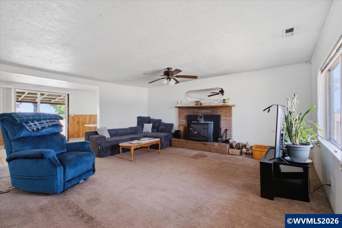 33120 S Meridian Rd, Woodburn, OR, 97071, USA, 3 Bedrooms Bedrooms, ,2 BathroomsBathrooms,Residential,Contingent,33120 S Meridian Rd,843094