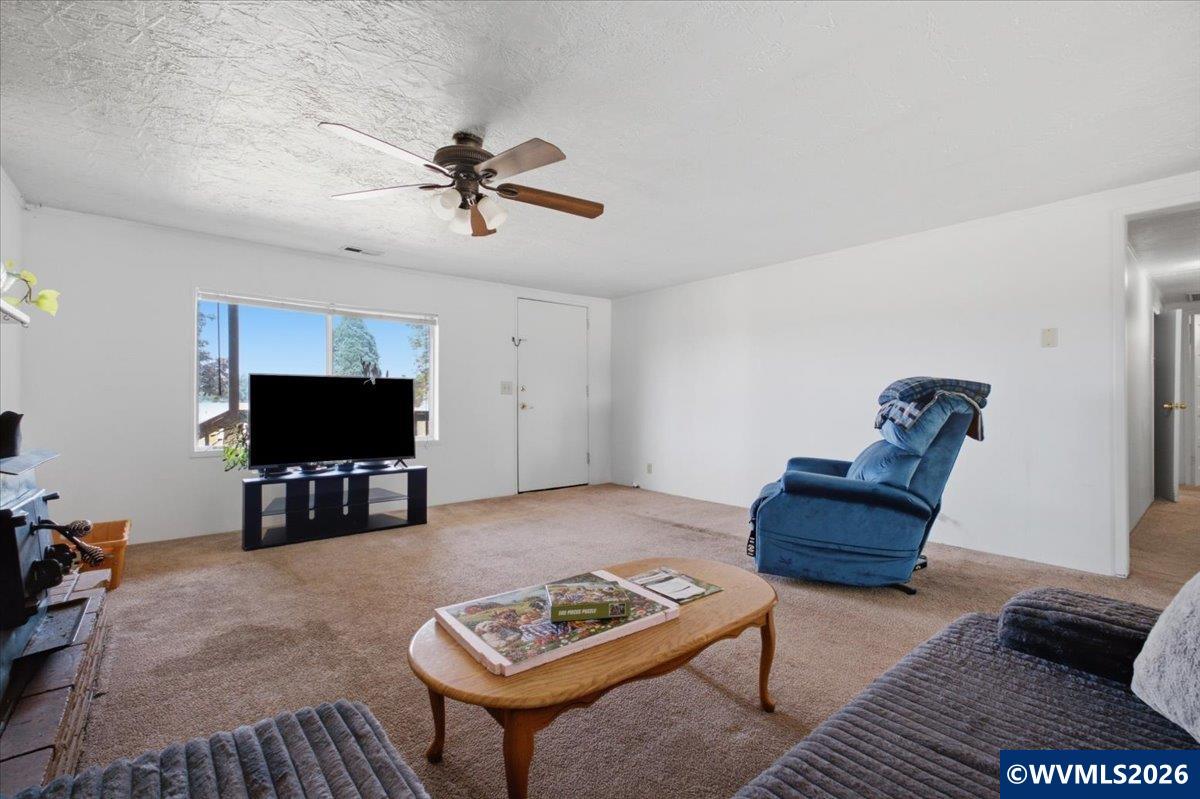 33120 S Meridian Rd, Woodburn, OR, 97071, USA, 3 Bedrooms Bedrooms, ,2 BathroomsBathrooms,Residential,Contingent,33120 S Meridian Rd,843094