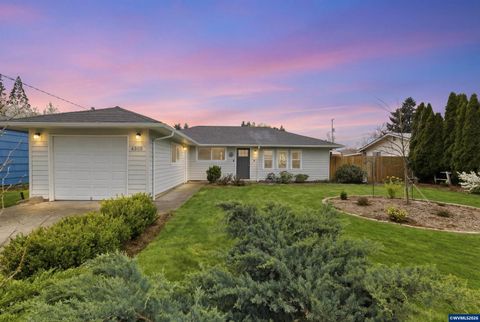 4305 Batting St NE Keizer OR 97303