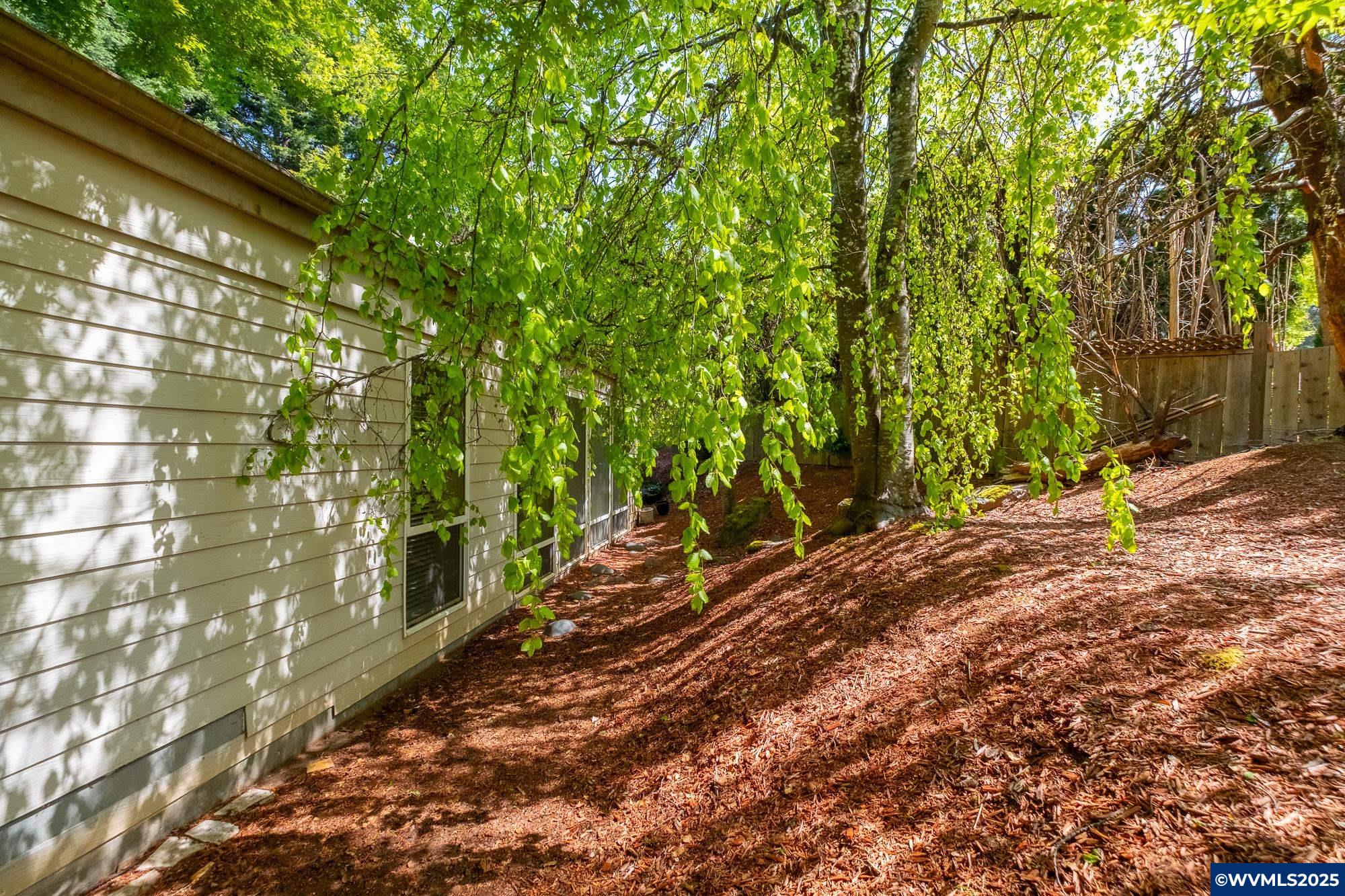 Salem, Oregon 97306, United States, 3 Bedrooms Bedrooms, ,2 BathroomsBathrooms,Residential,Active,120192