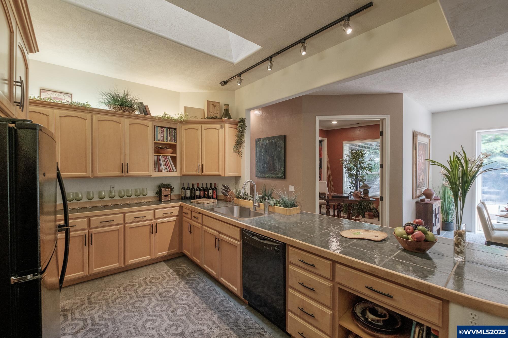 Salem, Oregon 97306, United States, 3 Bedrooms Bedrooms, ,2 BathroomsBathrooms,Residential,Active,120192