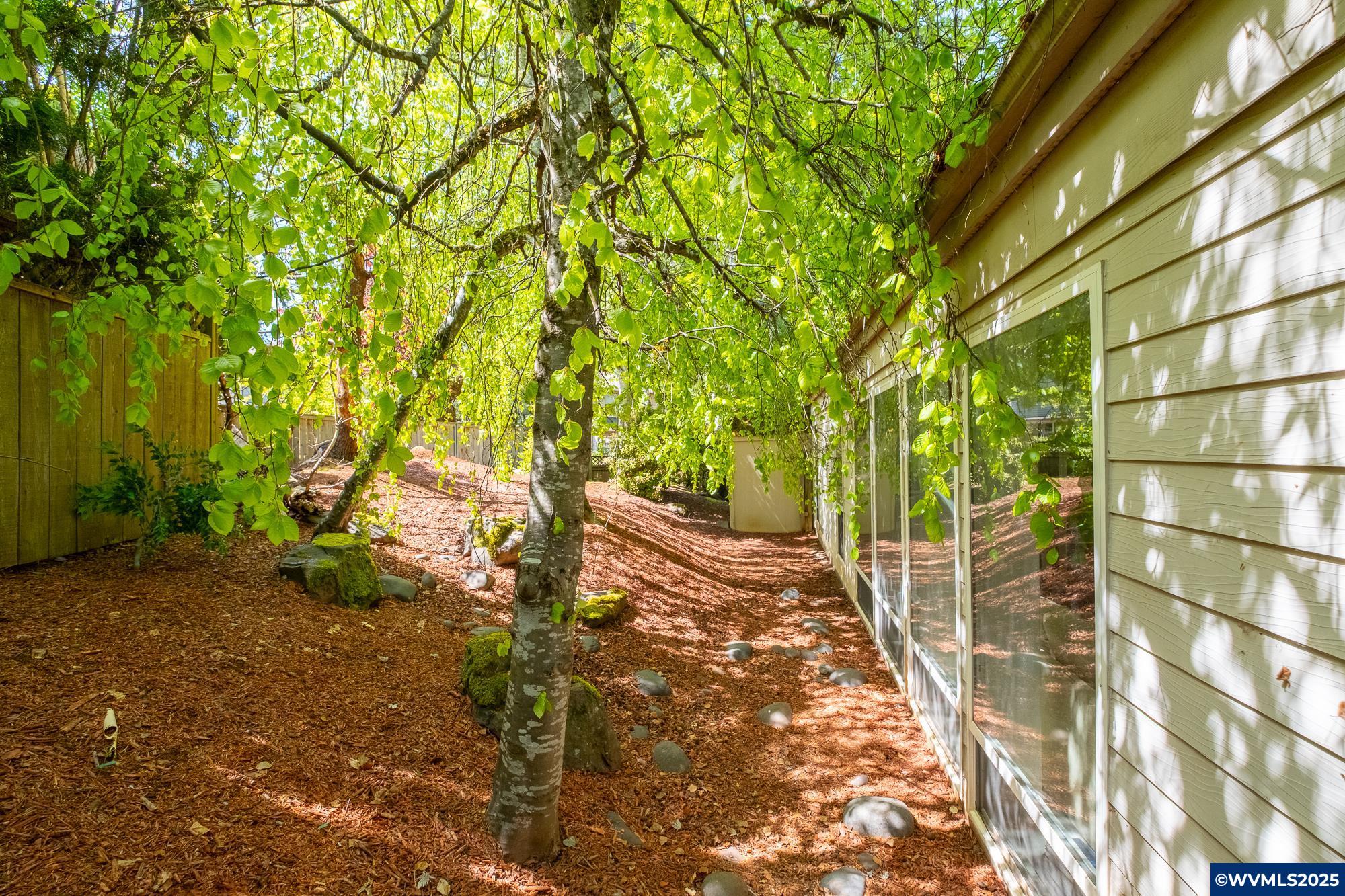 Salem, Oregon 97306, United States, 3 Bedrooms Bedrooms, ,2 BathroomsBathrooms,Residential,Active,120192