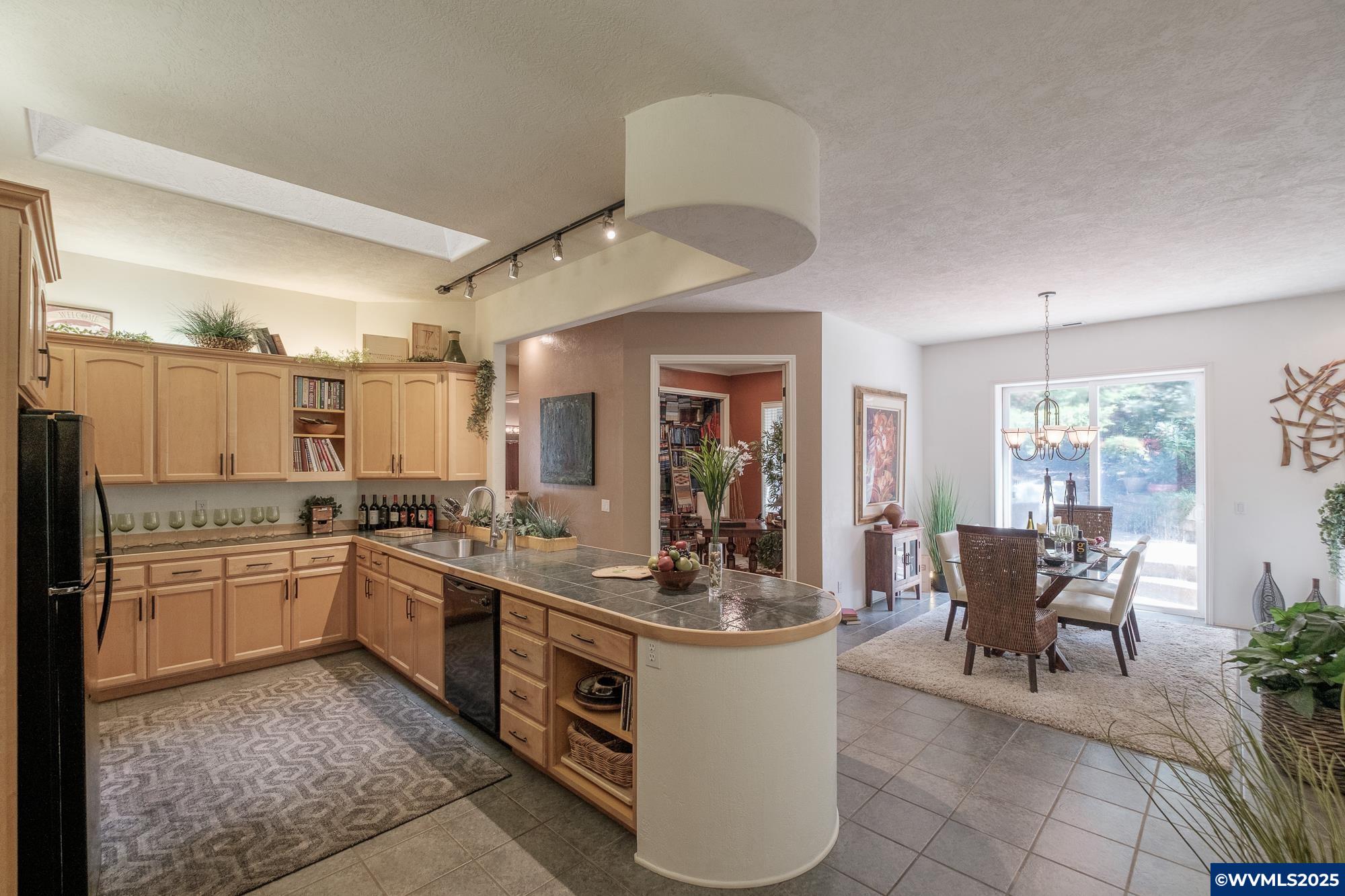 Salem, Oregon 97306, United States, 3 Bedrooms Bedrooms, ,2 BathroomsBathrooms,Residential,Active,120192