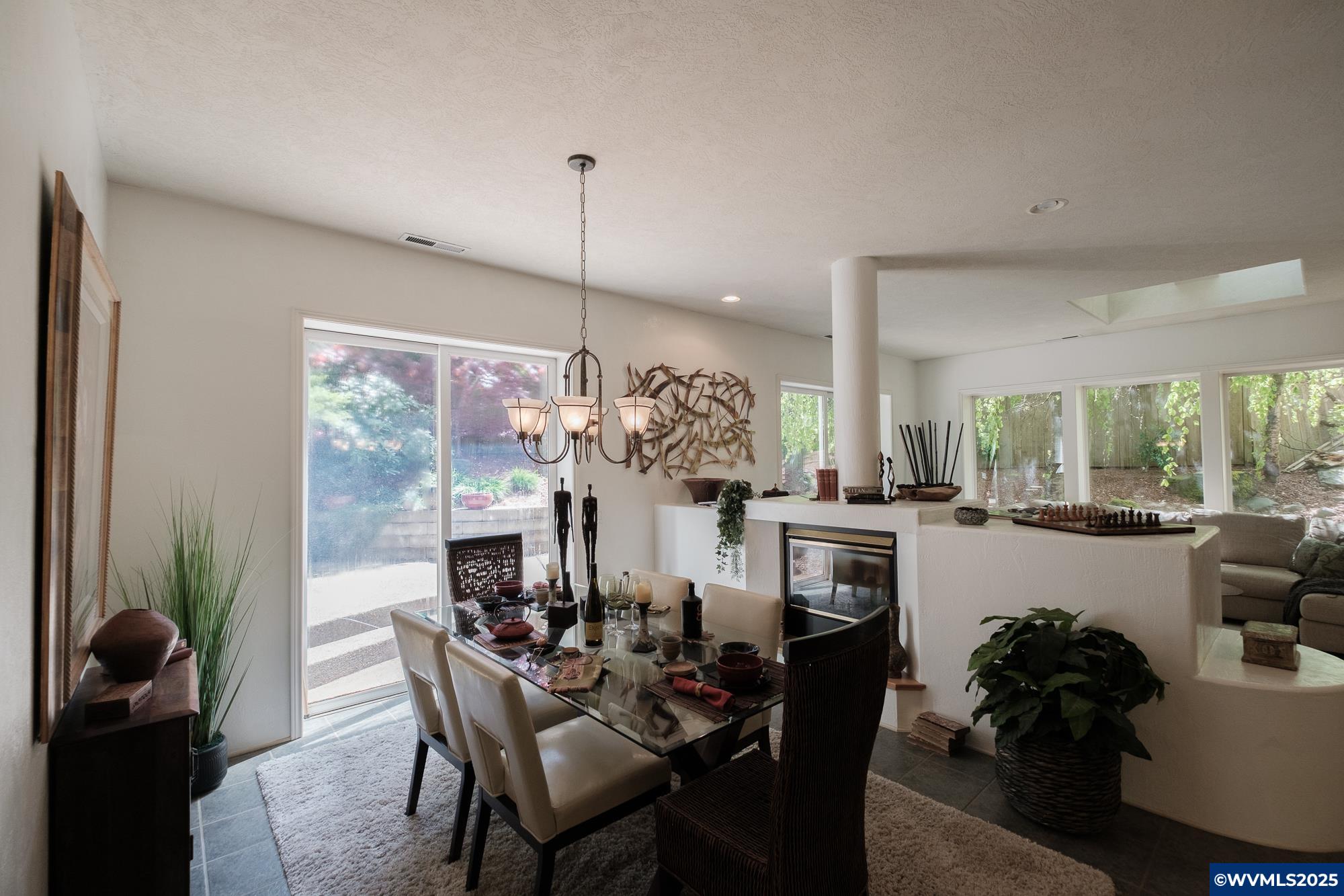 Salem, Oregon 97306, United States, 3 Bedrooms Bedrooms, ,2 BathroomsBathrooms,Residential,Active,120192