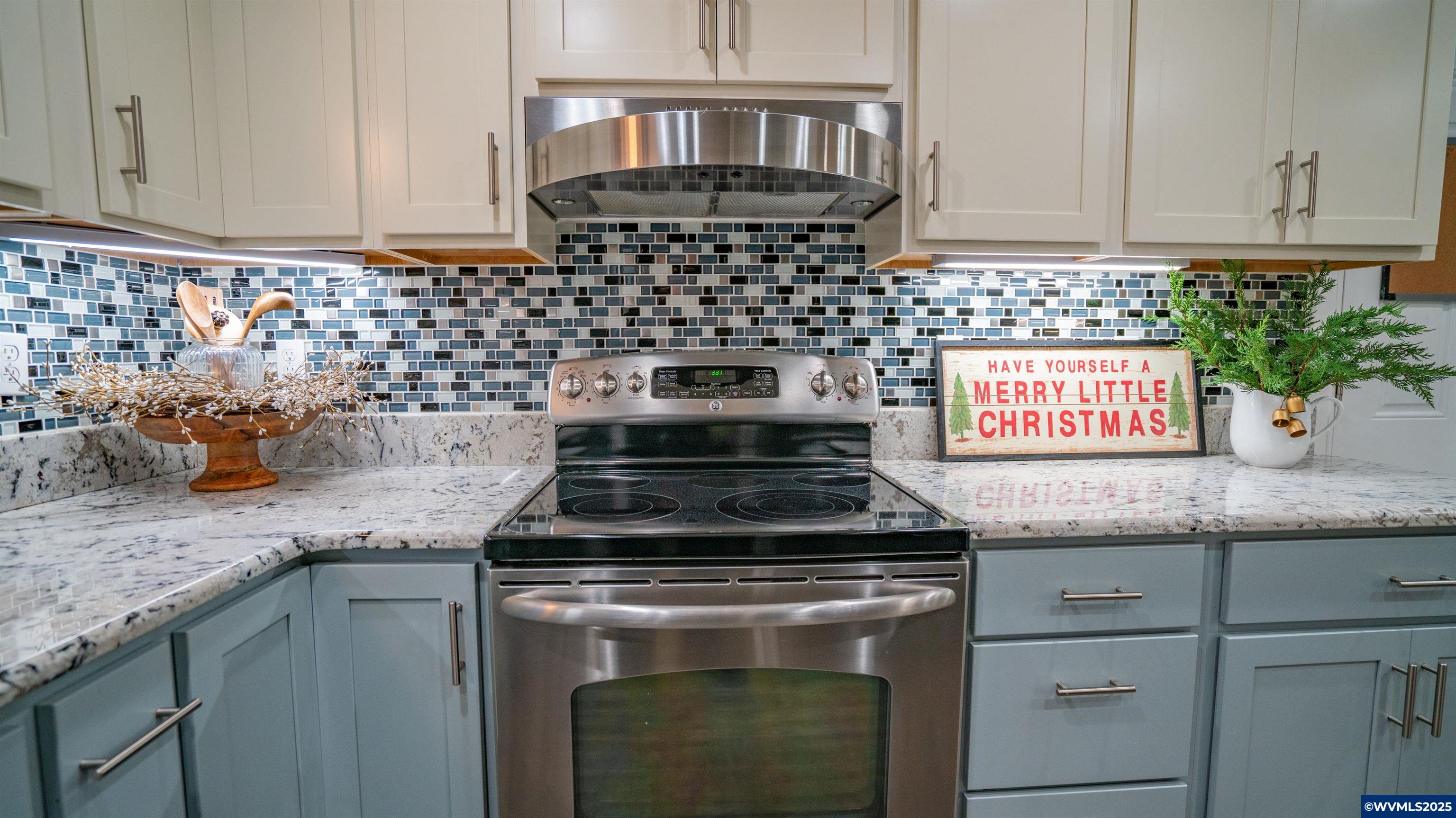 Salem, Oregon 97305, United States, 3 Bedrooms Bedrooms, ,2 BathroomsBathrooms,Residential,Active,255148