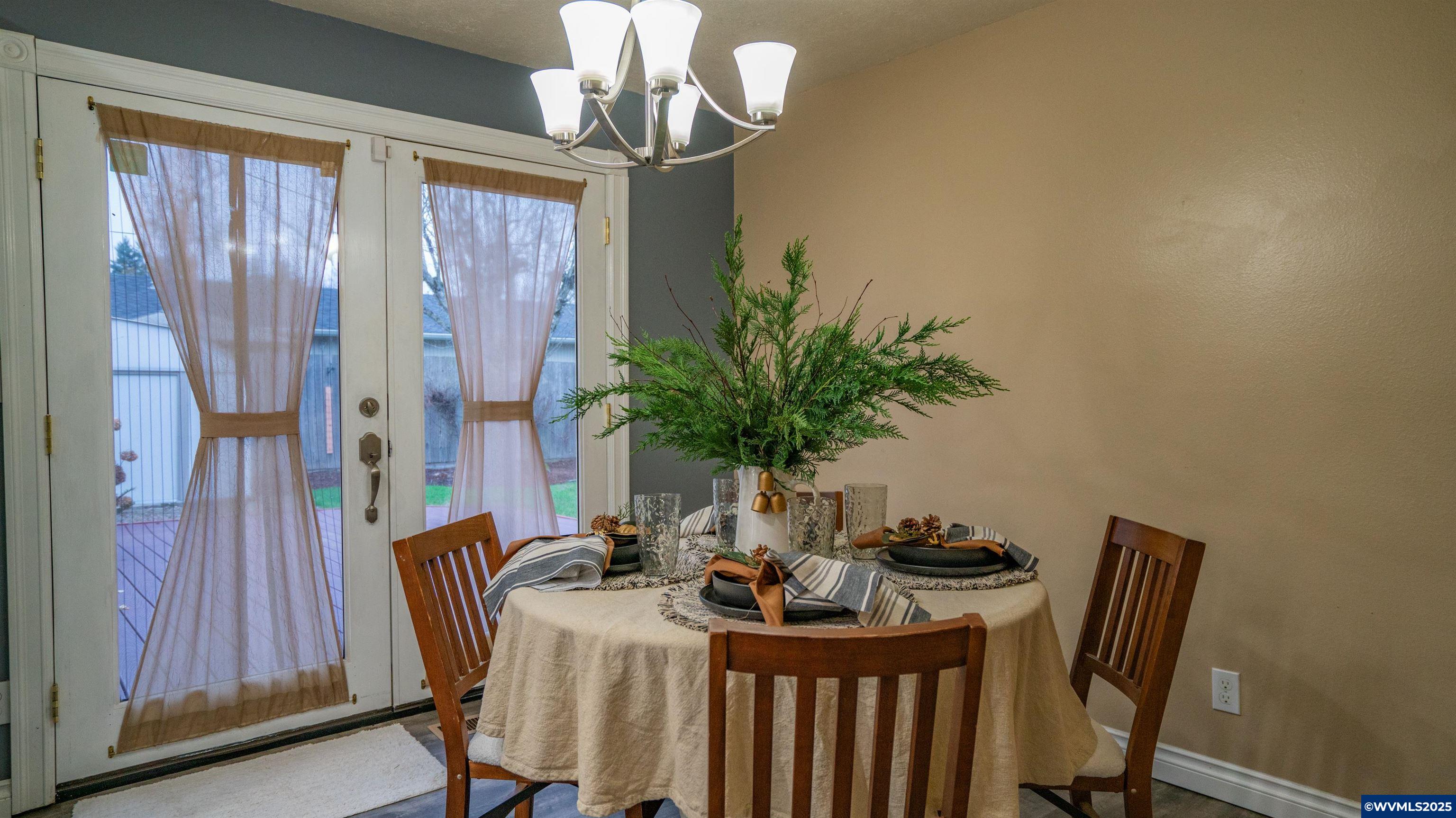 Salem, Oregon 97305, United States, 3 Bedrooms Bedrooms, ,2 BathroomsBathrooms,Residential,Active,255148