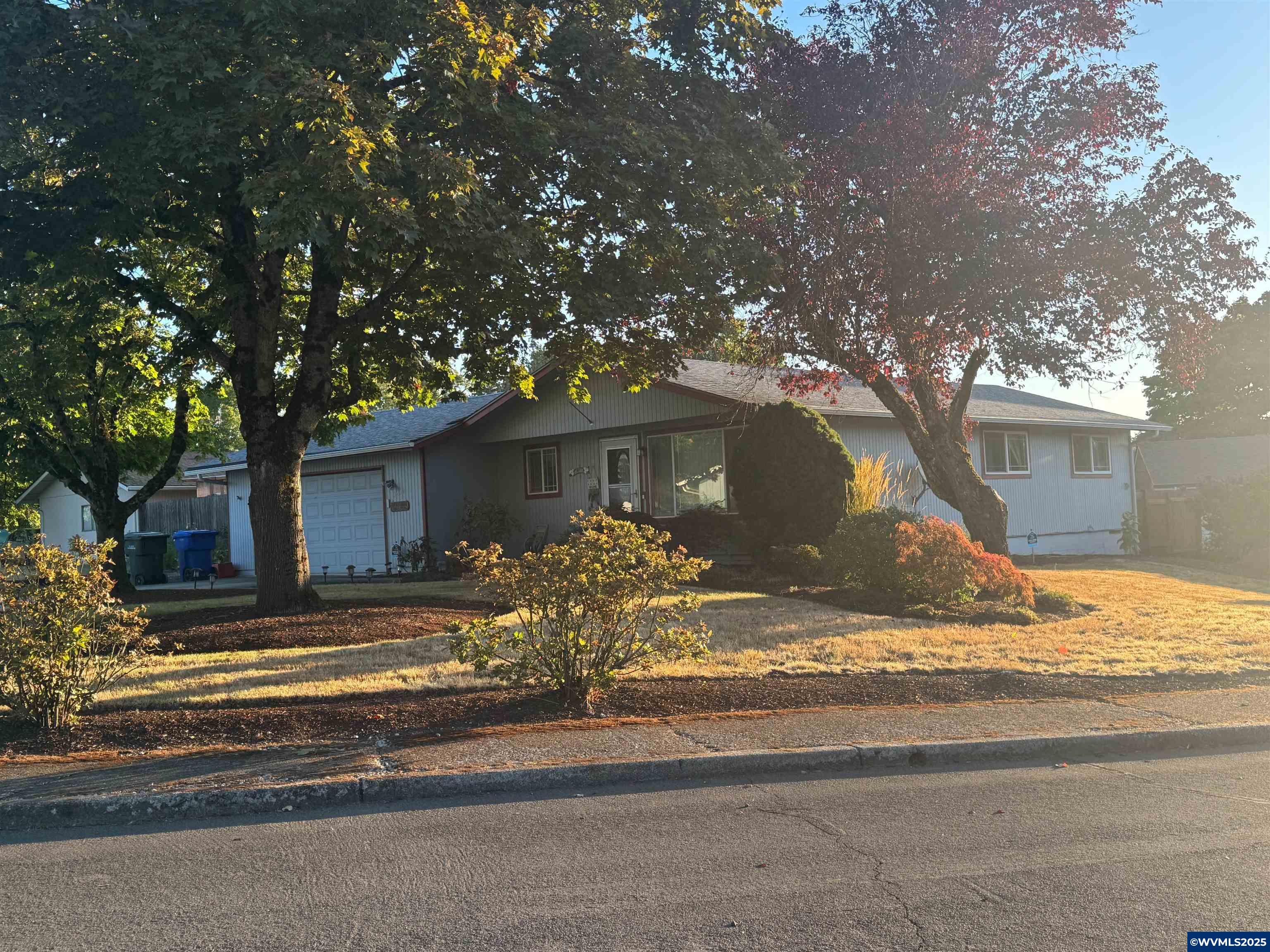 Salem, Oregon 97305, United States, 3 Bedrooms Bedrooms, ,2 BathroomsBathrooms,Residential,Active,255148