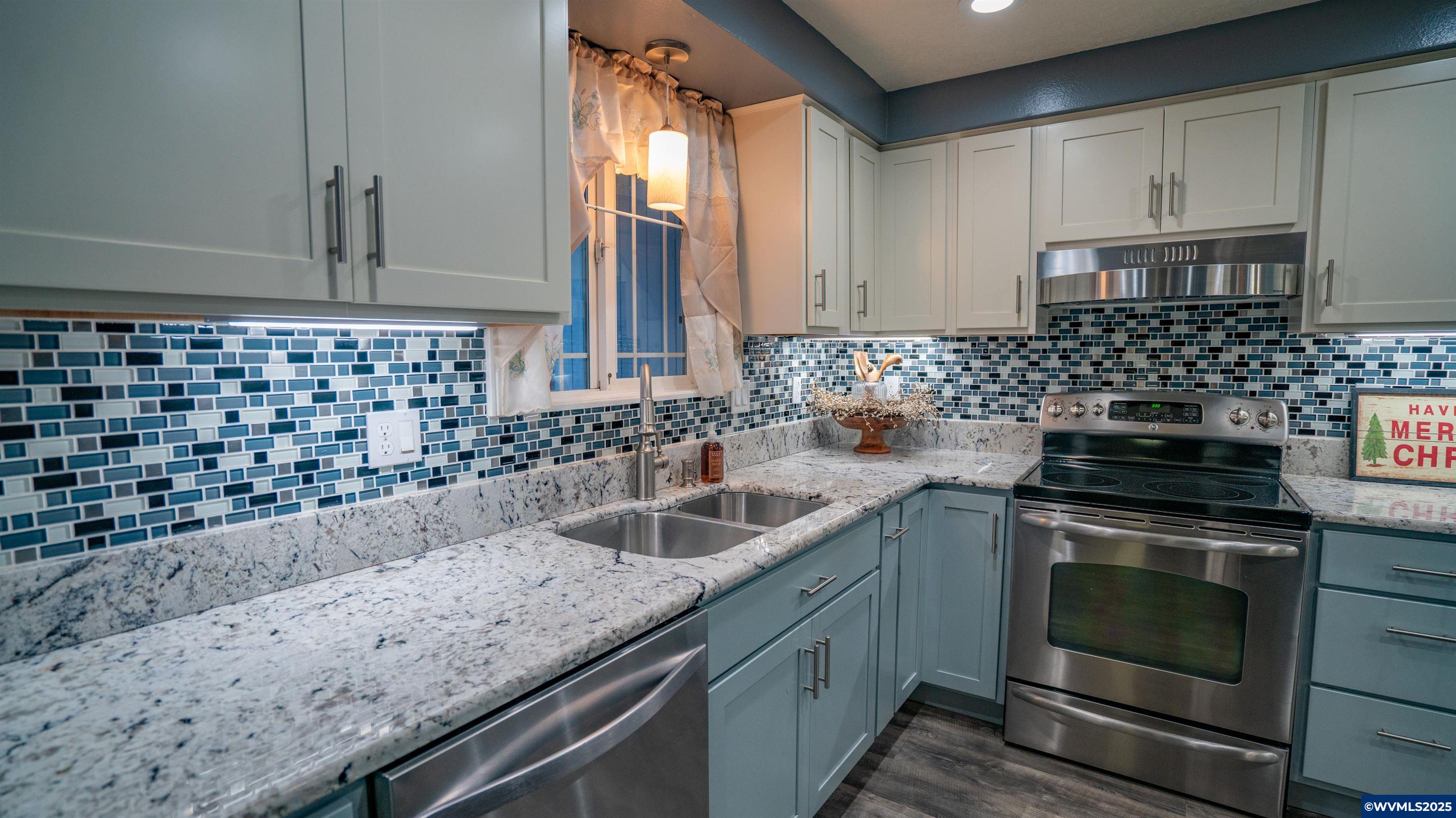 Salem, Oregon 97305, United States, 3 Bedrooms Bedrooms, ,2 BathroomsBathrooms,Residential,Active,255148