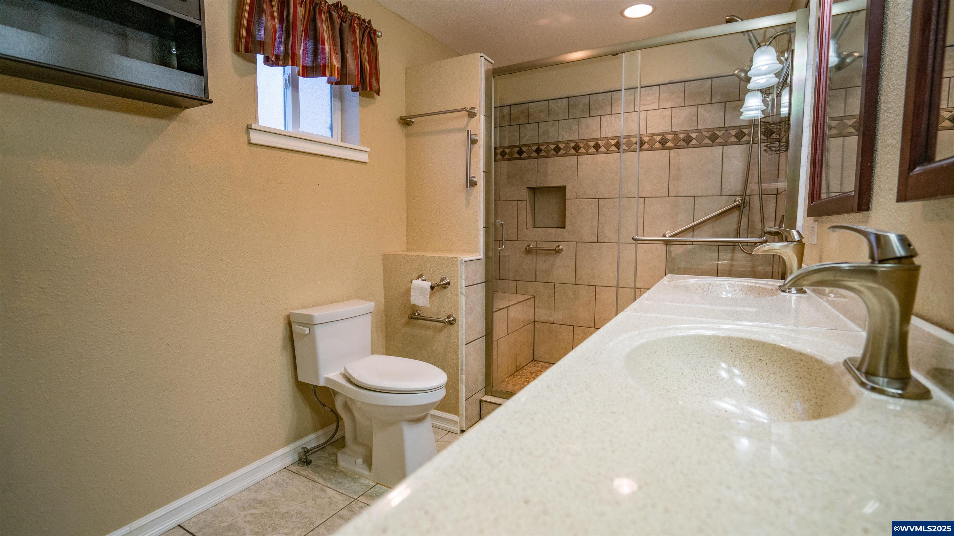 Salem, Oregon 97305, United States, 3 Bedrooms Bedrooms, ,2 BathroomsBathrooms,Residential,Active,255148