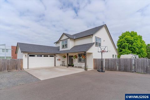 431 Grant St Silverton OR 97381