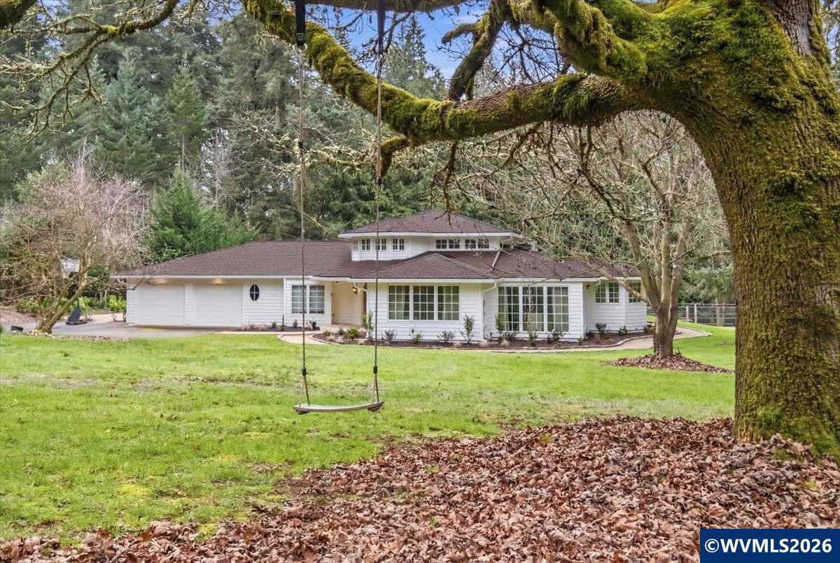 3585 Deer Lake Ct SE