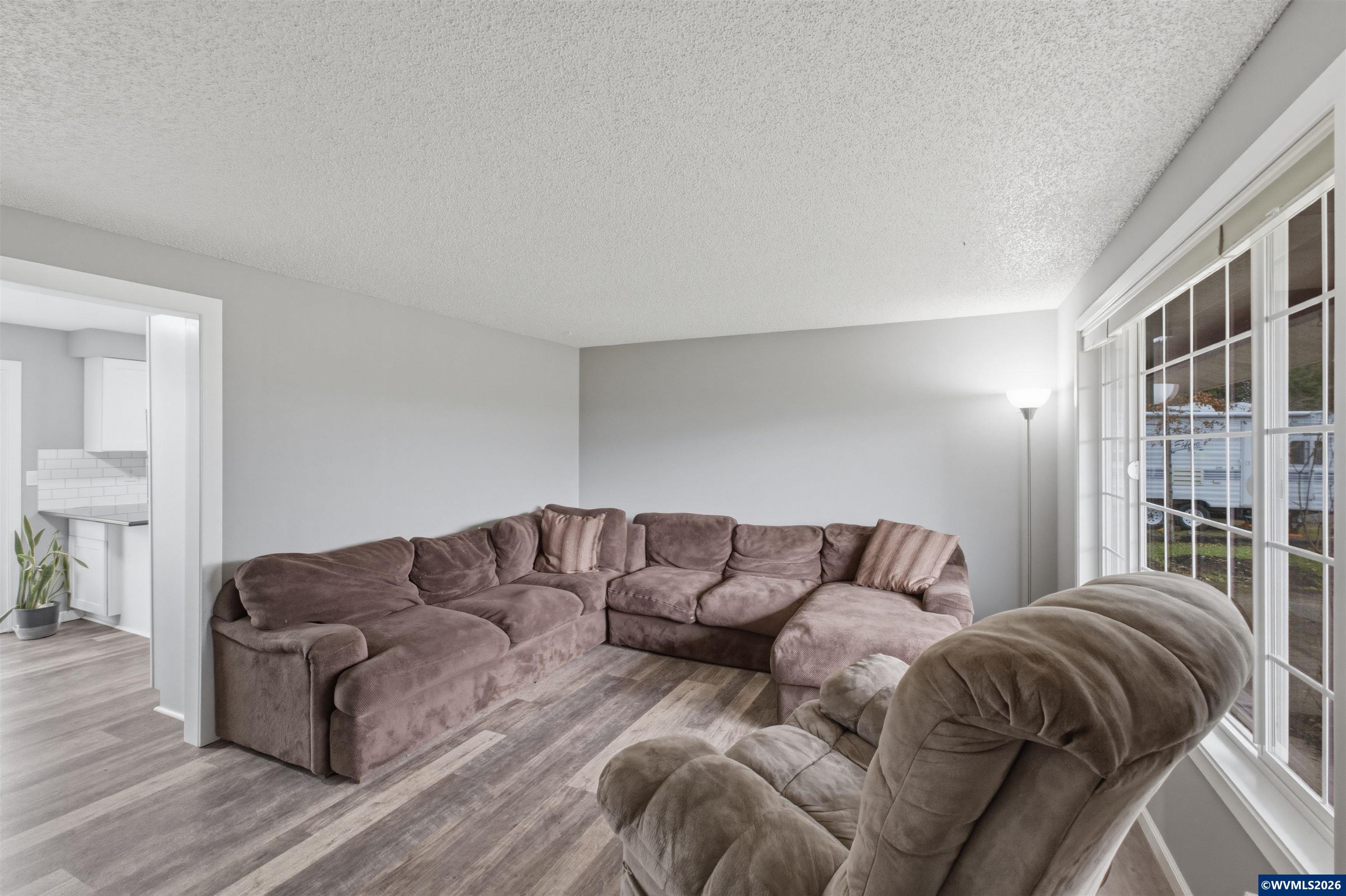 2860 NE Lancaster St