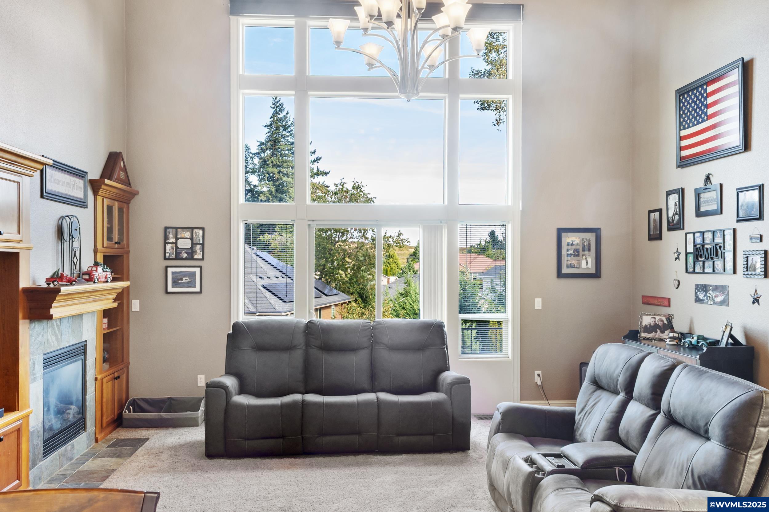 4697 Southampton Dr SE