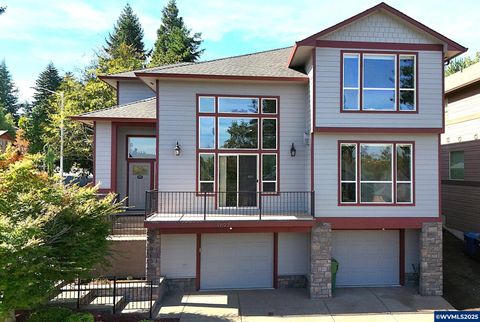 4697 Southampton Dr SE Salem OR 97302