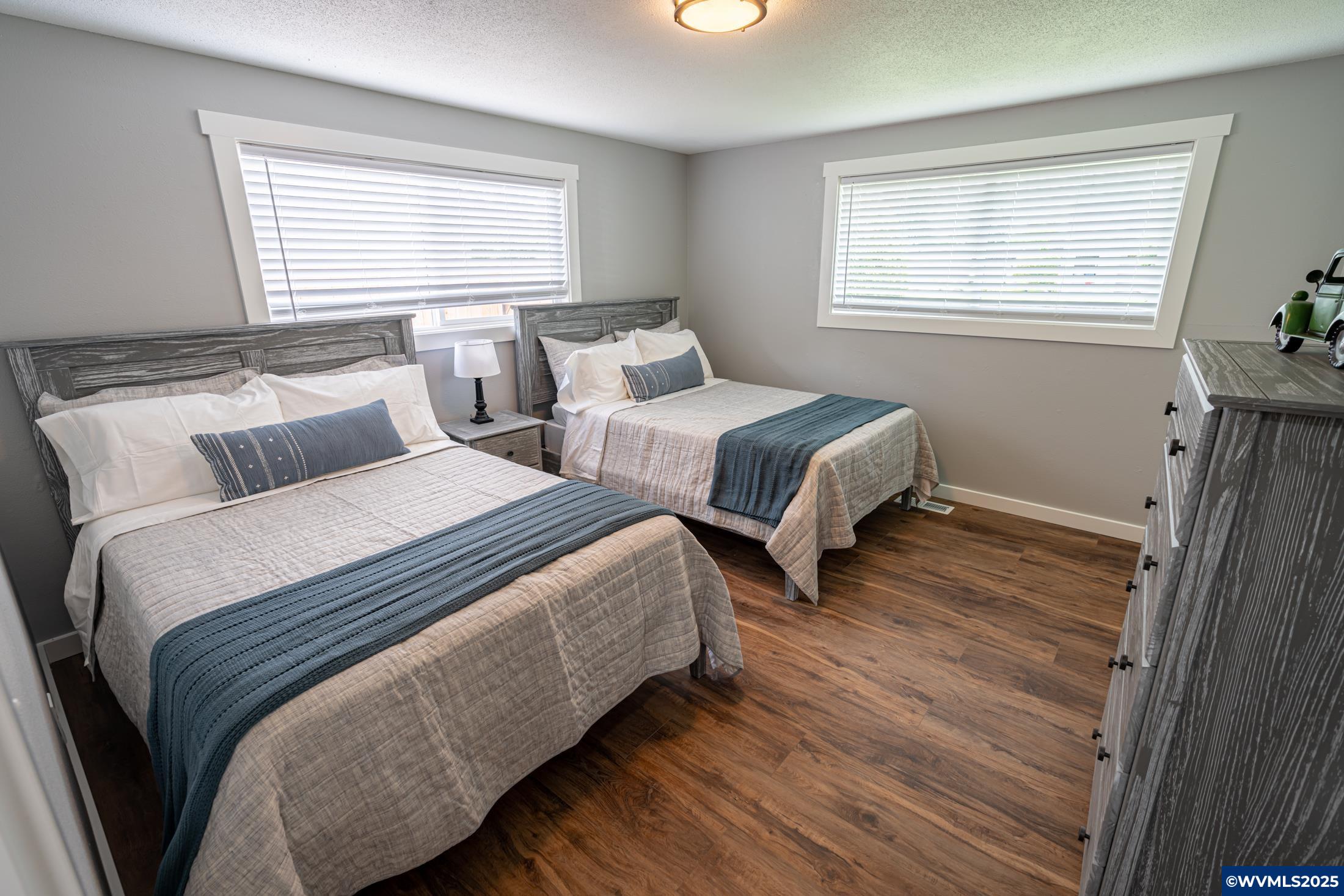 Independence, Oregon 97351, United States, 2 Bedrooms Bedrooms, ,1 BathroomBathrooms,Residential,Active,216876