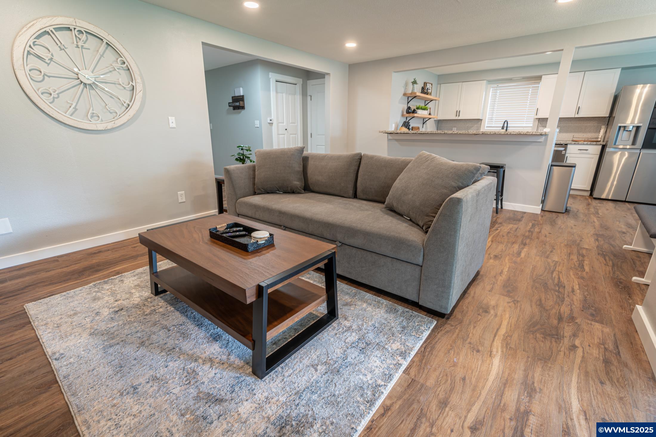 Independence, Oregon 97351, United States, 2 Bedrooms Bedrooms, ,1 BathroomBathrooms,Residential,Active,216876