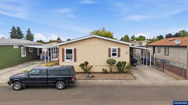 1699 N TERRY ST, EUGENE, OR 97402 - Image 4c1c0f3f97f0c0c4cac72bb00f1ef6f2/2460124696