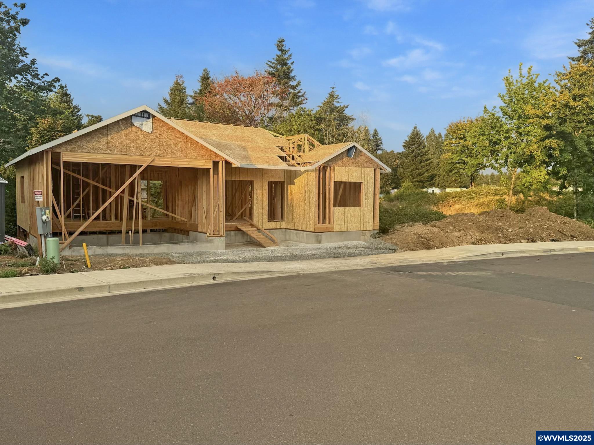 1423 45th Av