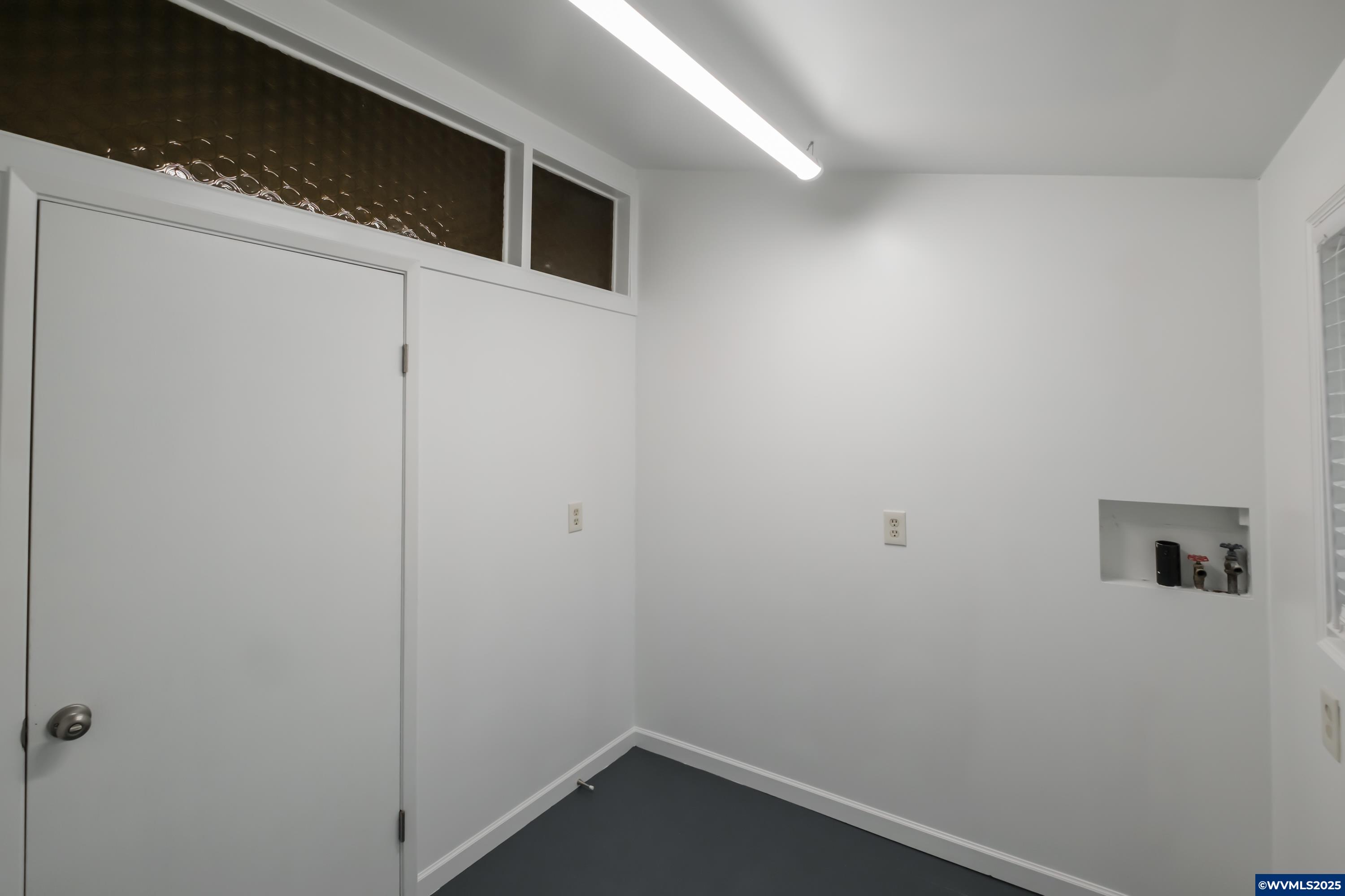 Florence, Oregon 97439, United States, 2 Bedrooms Bedrooms, ,2 BathroomsBathrooms,Residential,Active,95482