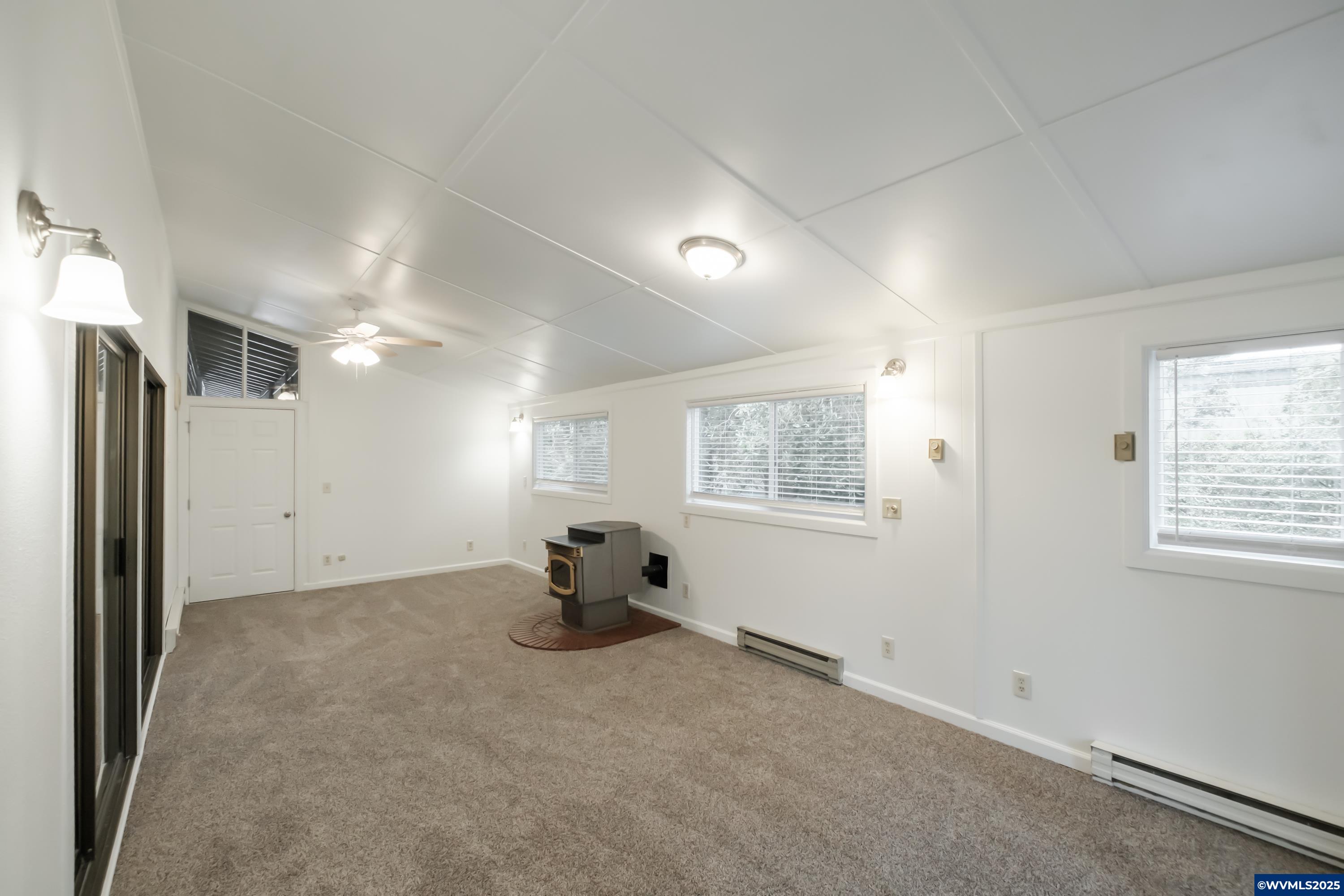 Florence, Oregon 97439, United States, 2 Bedrooms Bedrooms, ,2 BathroomsBathrooms,Residential,Active,95482