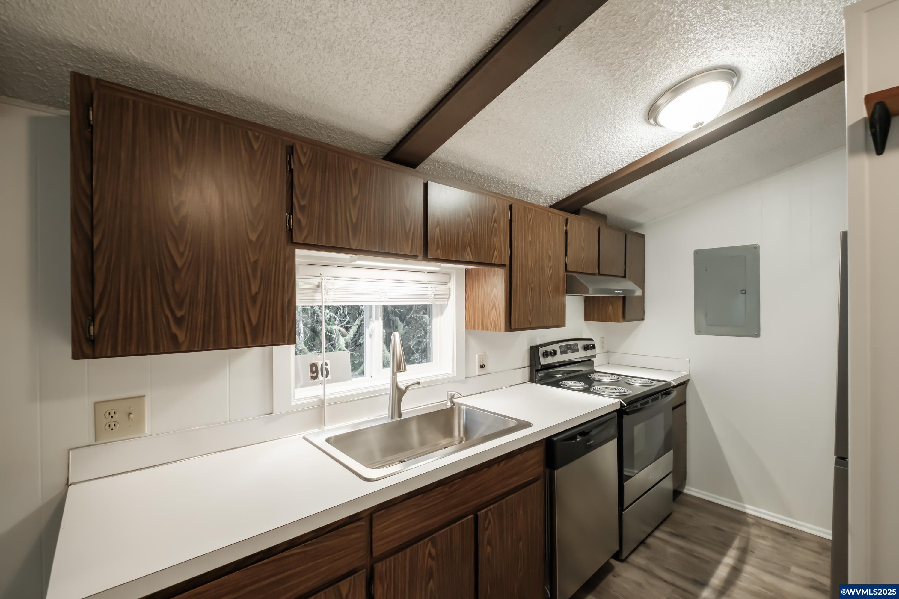 Florence, Oregon 97439, United States, 2 Bedrooms Bedrooms, ,2 BathroomsBathrooms,Residential,Active,95482