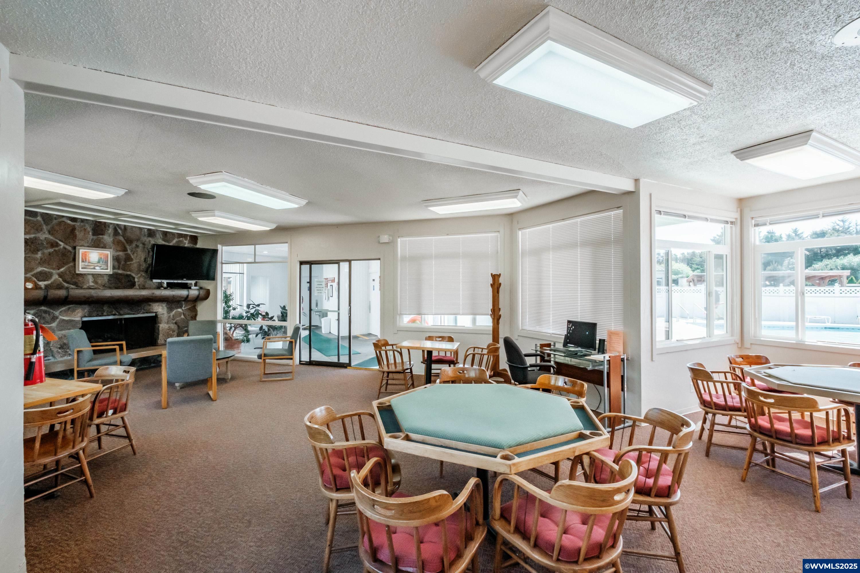 Florence, Oregon 97439, United States, 2 Bedrooms Bedrooms, ,2 BathroomsBathrooms,Residential,Active,95482