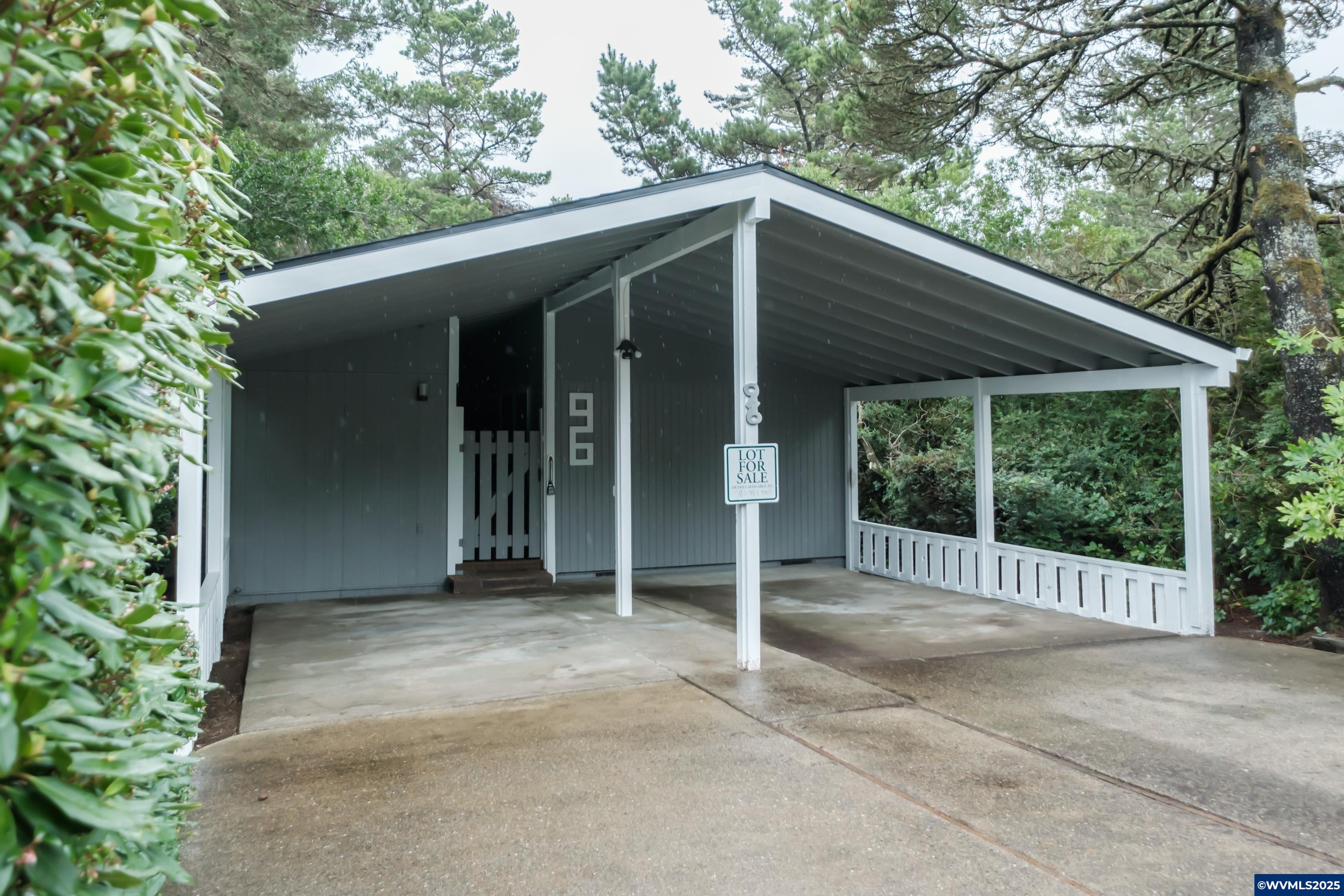 Florence, Oregon 97439, United States, 2 Bedrooms Bedrooms, ,2 BathroomsBathrooms,Residential,Active,95482