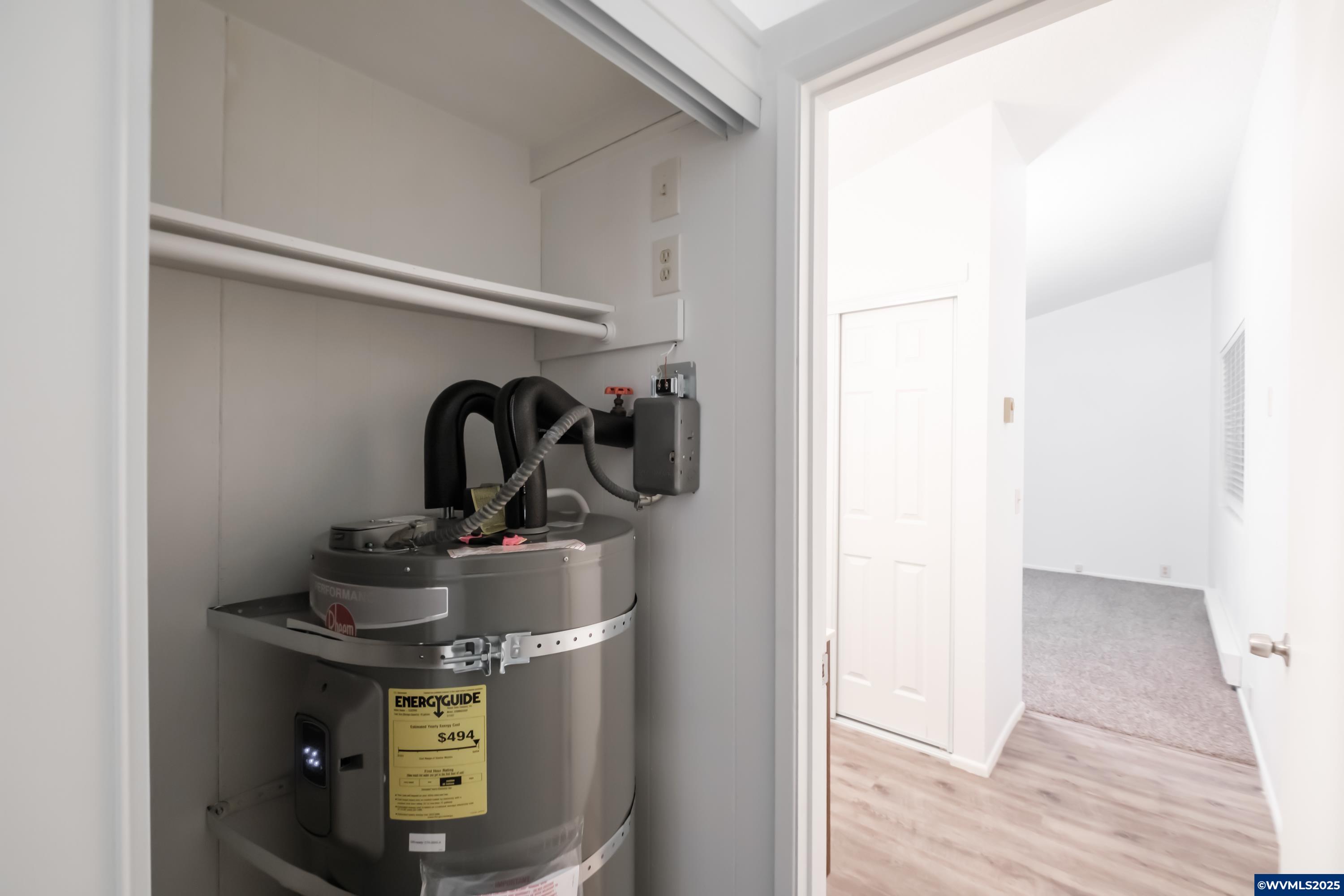 Florence, Oregon 97439, United States, 2 Bedrooms Bedrooms, ,2 BathroomsBathrooms,Residential,Active,95482