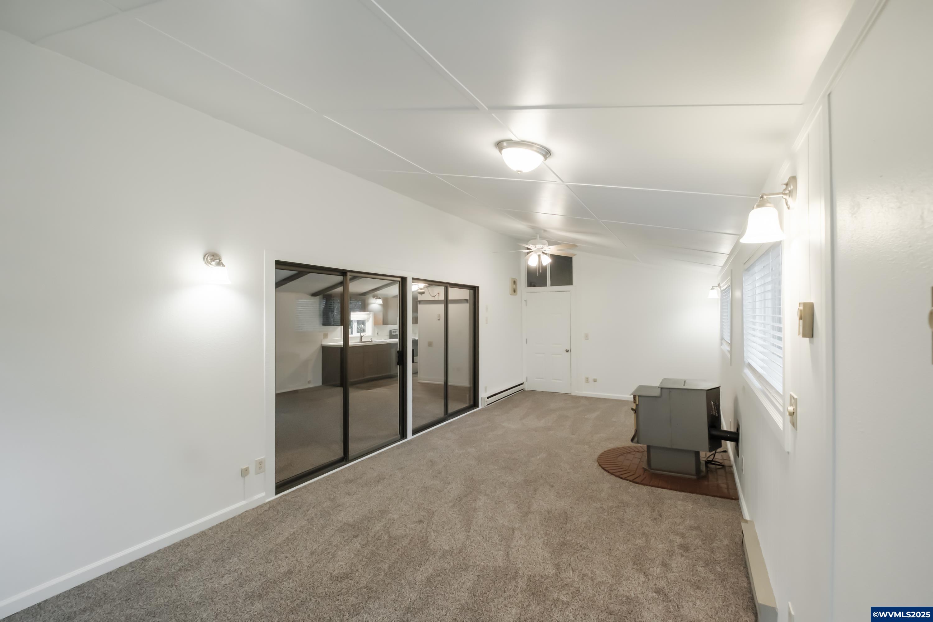 Florence, Oregon 97439, United States, 2 Bedrooms Bedrooms, ,2 BathroomsBathrooms,Residential,Active,95482