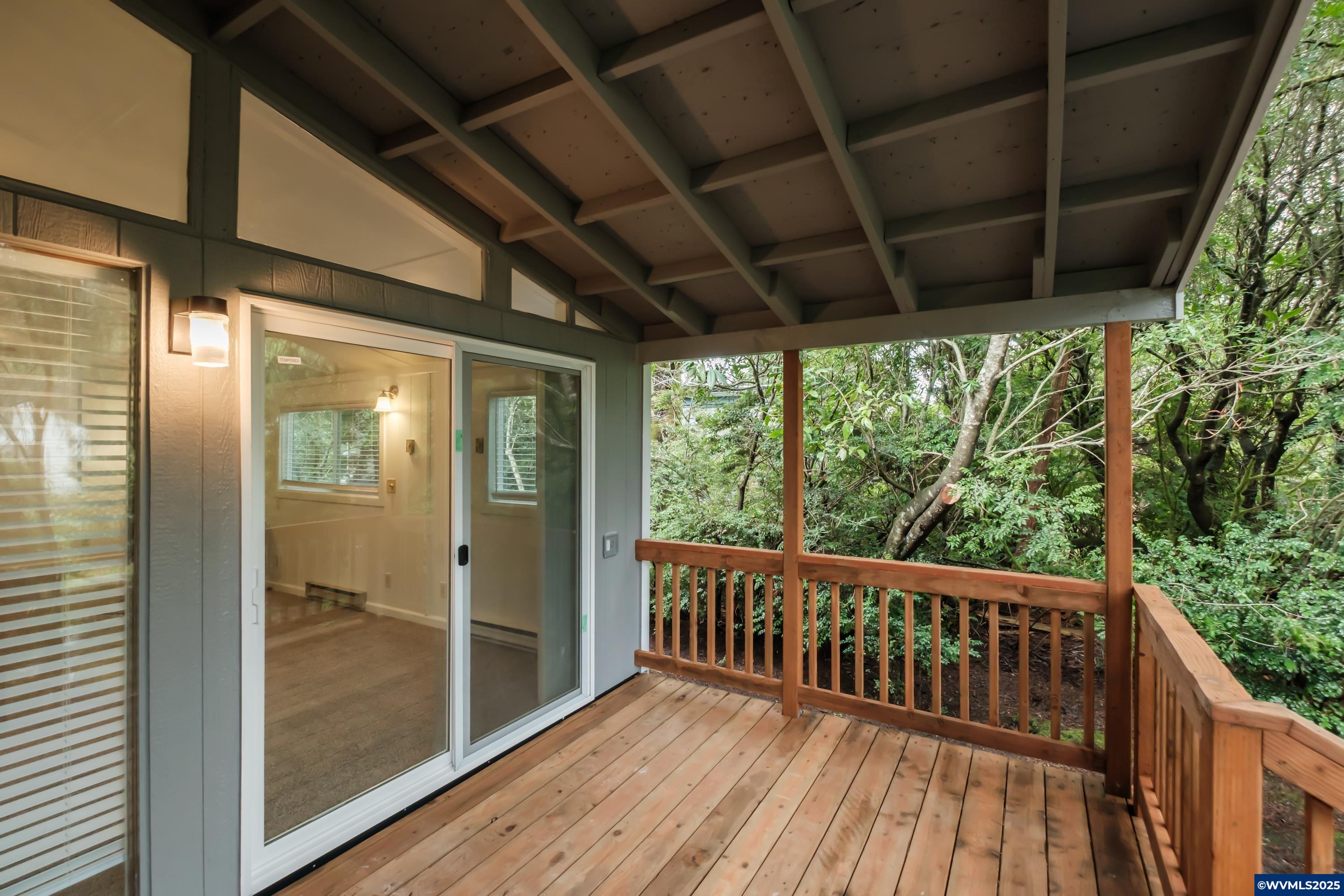 Florence, Oregon 97439, United States, 2 Bedrooms Bedrooms, ,2 BathroomsBathrooms,Residential,Active,95482