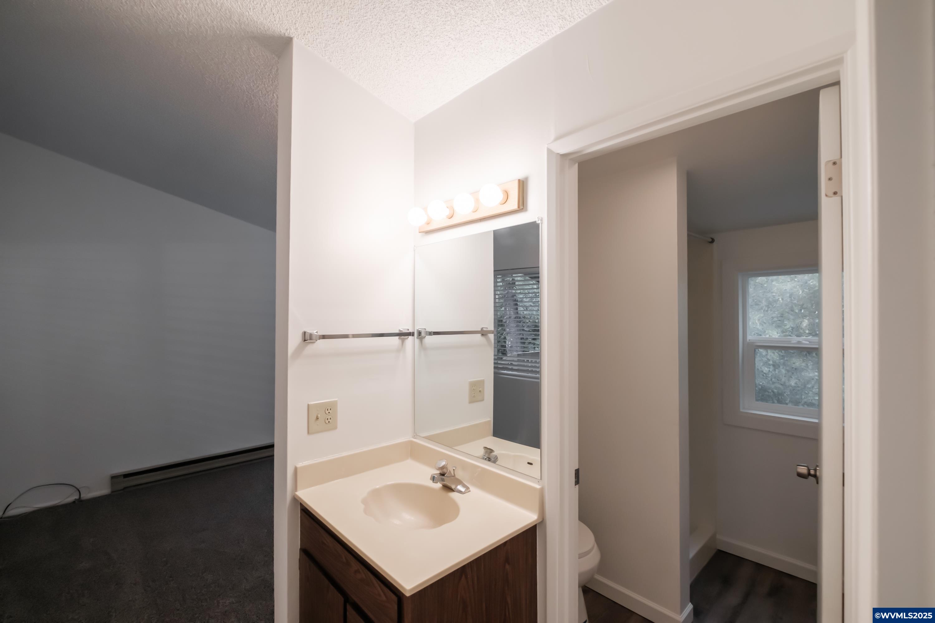 Florence, Oregon 97439, United States, 2 Bedrooms Bedrooms, ,2 BathroomsBathrooms,Residential,Active,95482