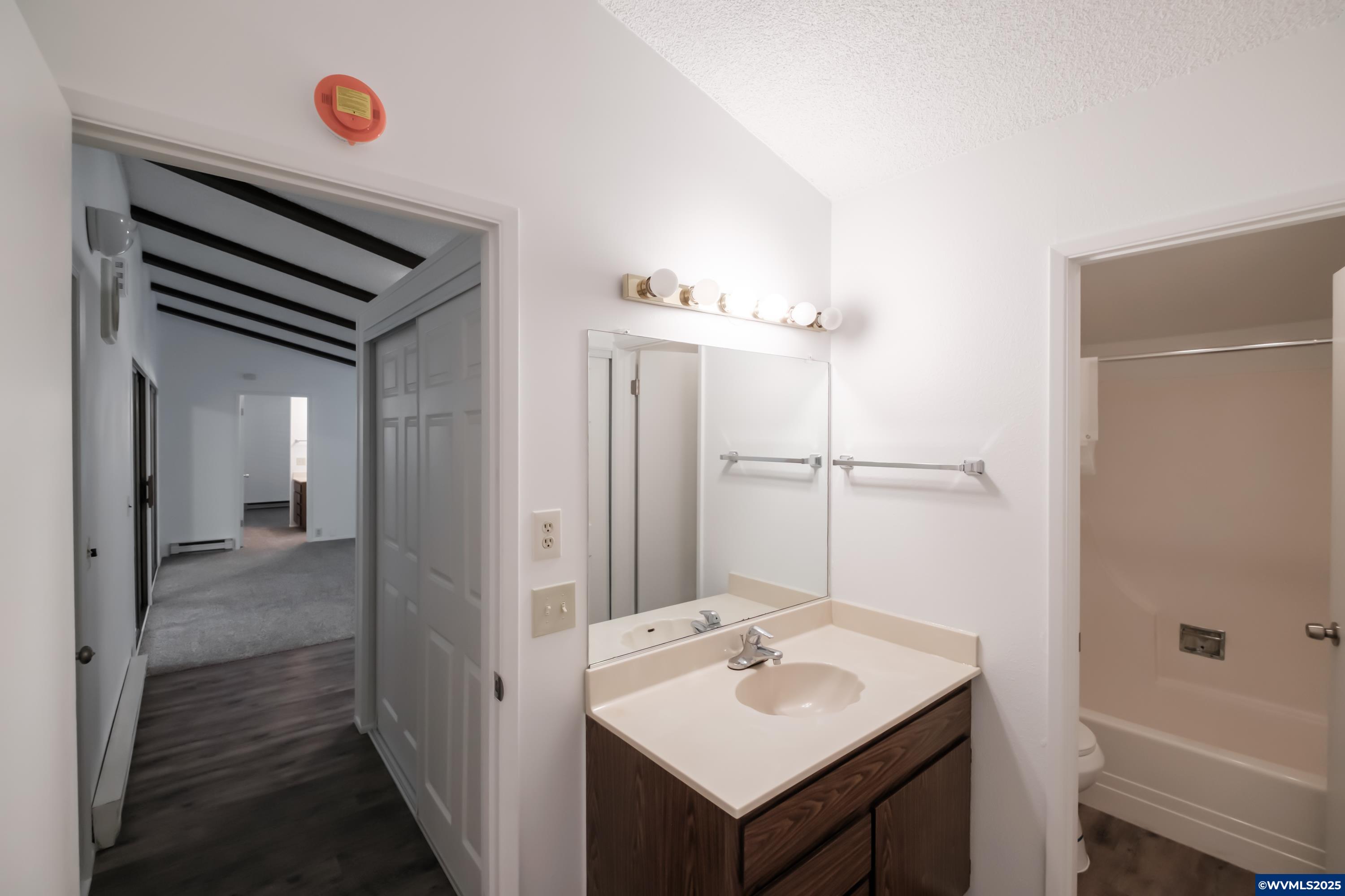 Florence, Oregon 97439, United States, 2 Bedrooms Bedrooms, ,2 BathroomsBathrooms,Residential,Active,95482