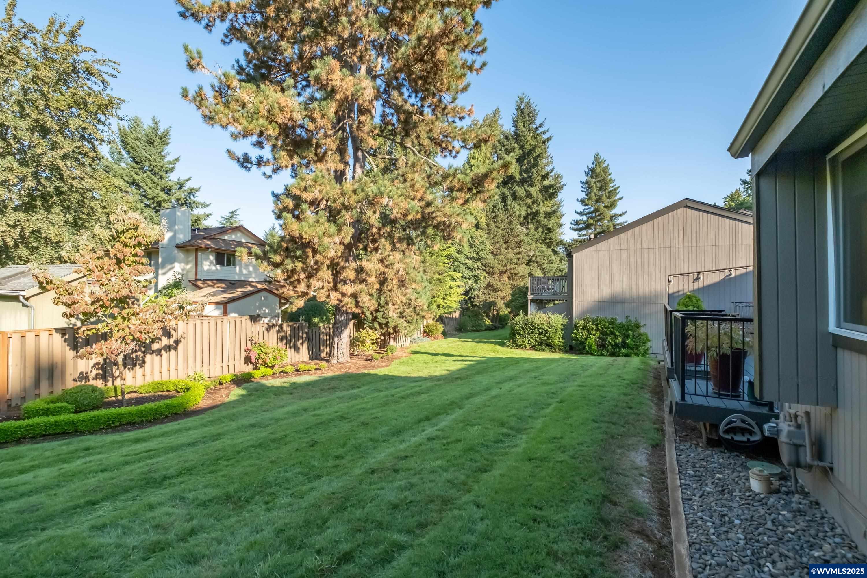 Salem, Oregon 97306, United States, 3 Bedrooms Bedrooms, ,2 BathroomsBathrooms,Residential,Active,216436