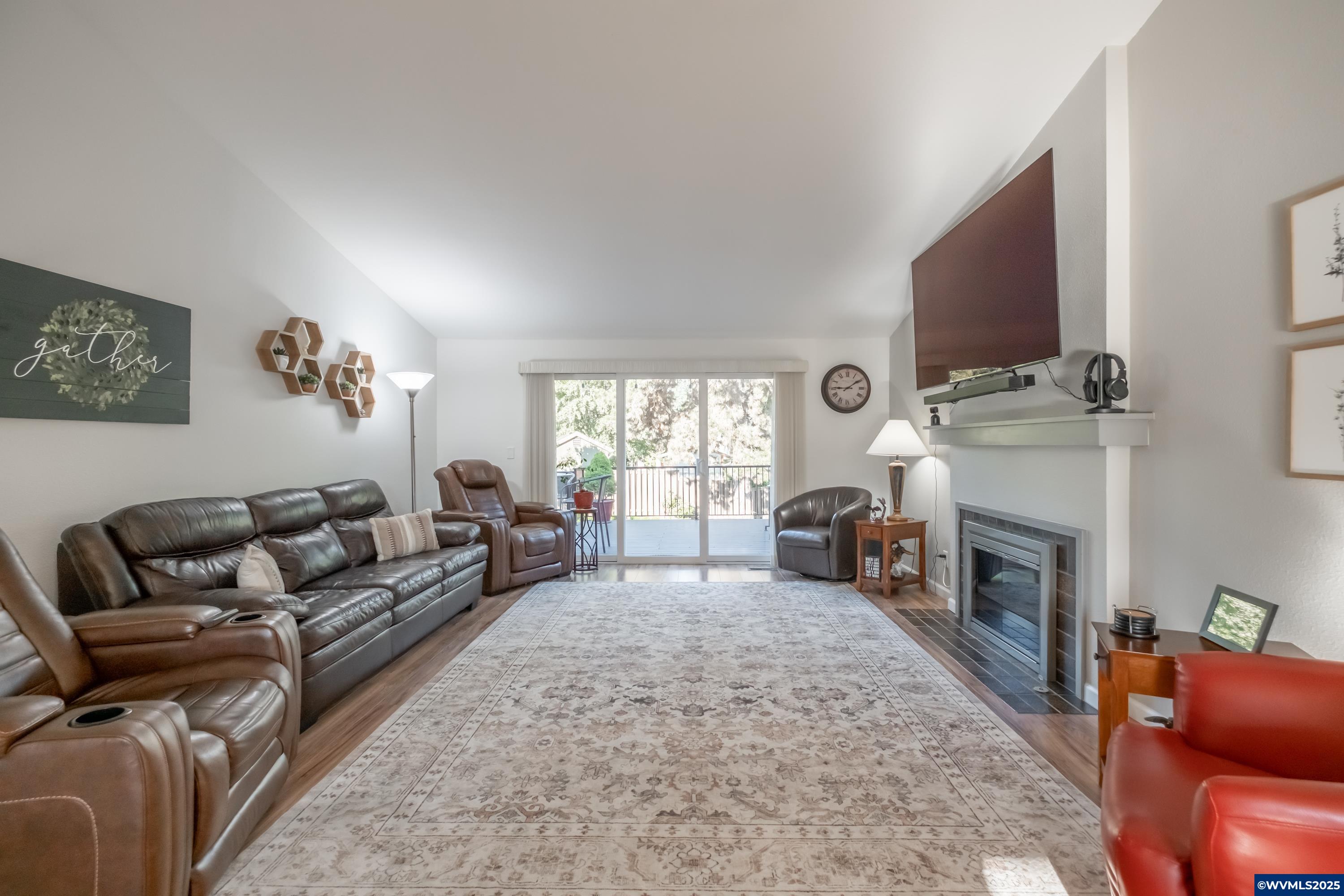 Salem, Oregon 97306, United States, 3 Bedrooms Bedrooms, ,2 BathroomsBathrooms,Residential,Active,216436