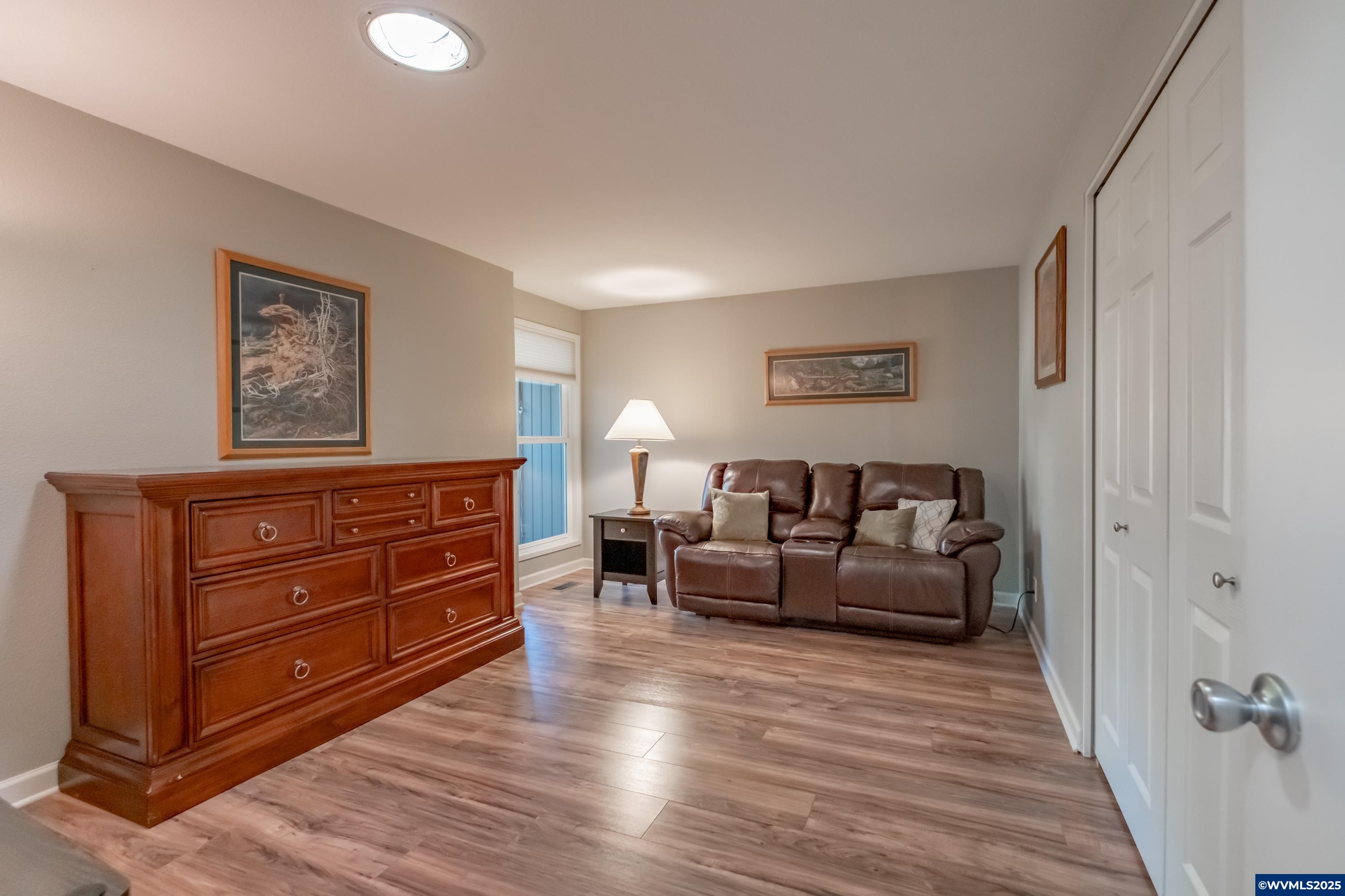 Salem, Oregon 97306, United States, 3 Bedrooms Bedrooms, ,2 BathroomsBathrooms,Residential,Active,216436