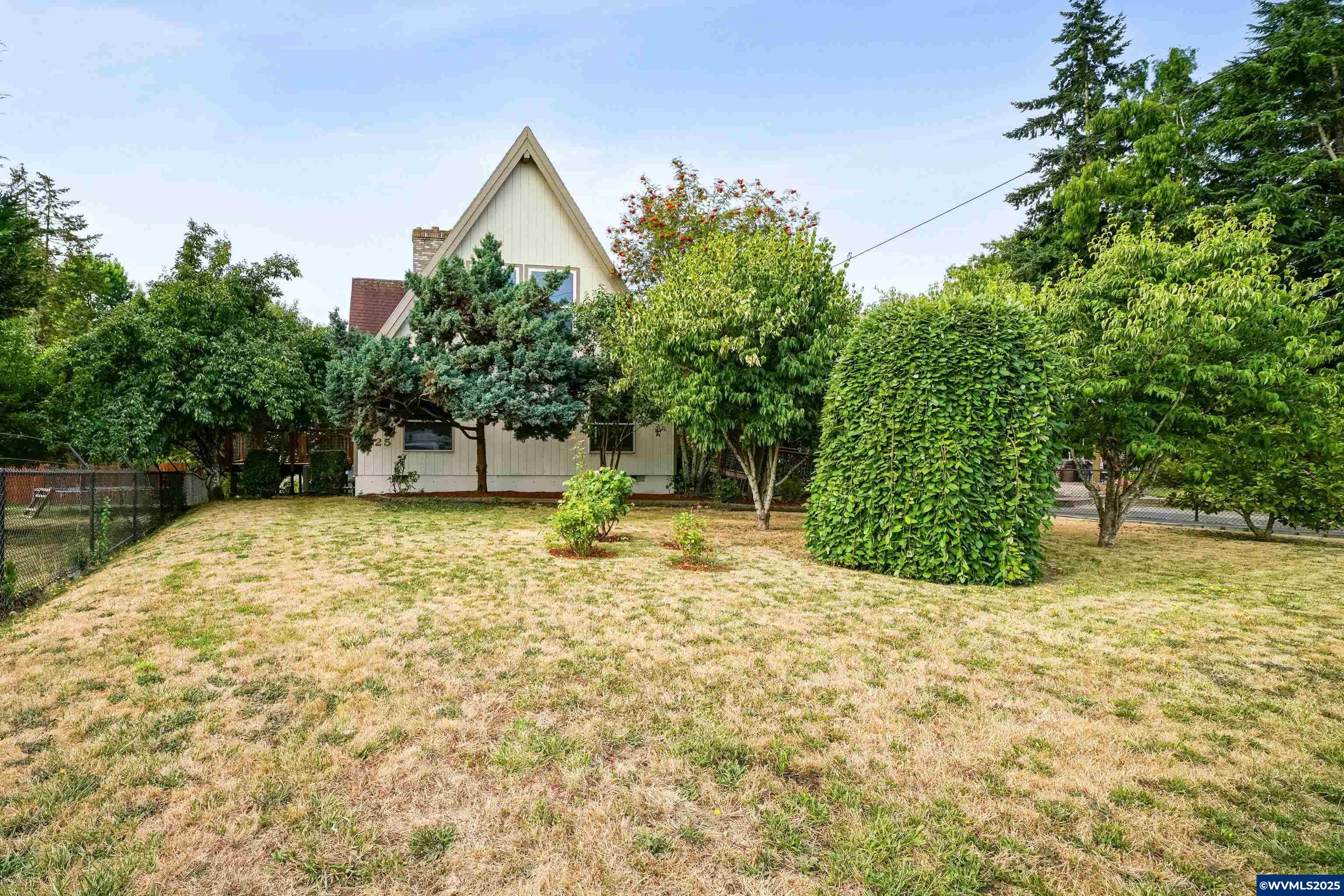 825 E Marquam St