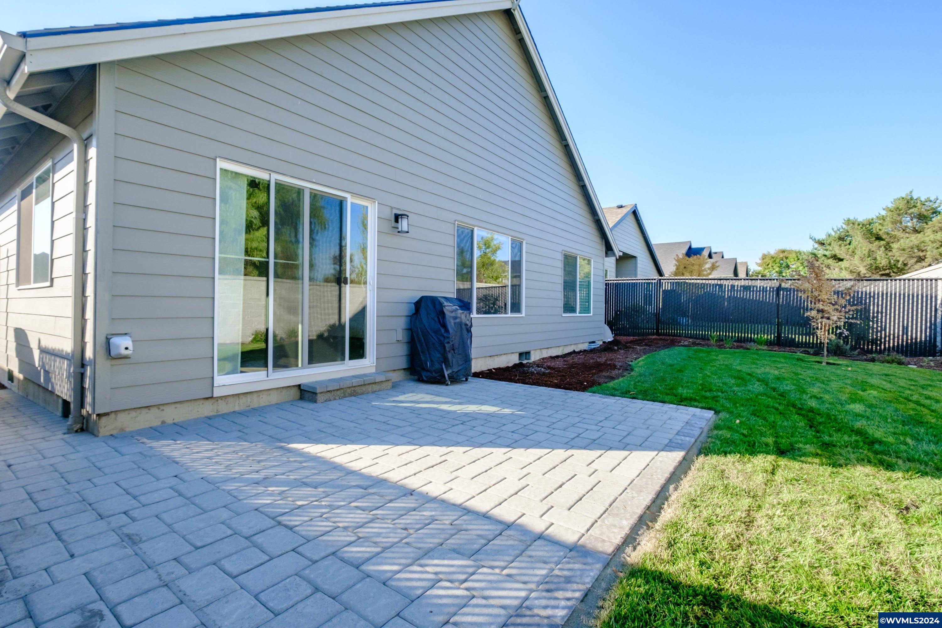 Dallas, Oregon 97338, United States, 3 Bedrooms Bedrooms, ,2 BathroomsBathrooms,Residential,Active,43343